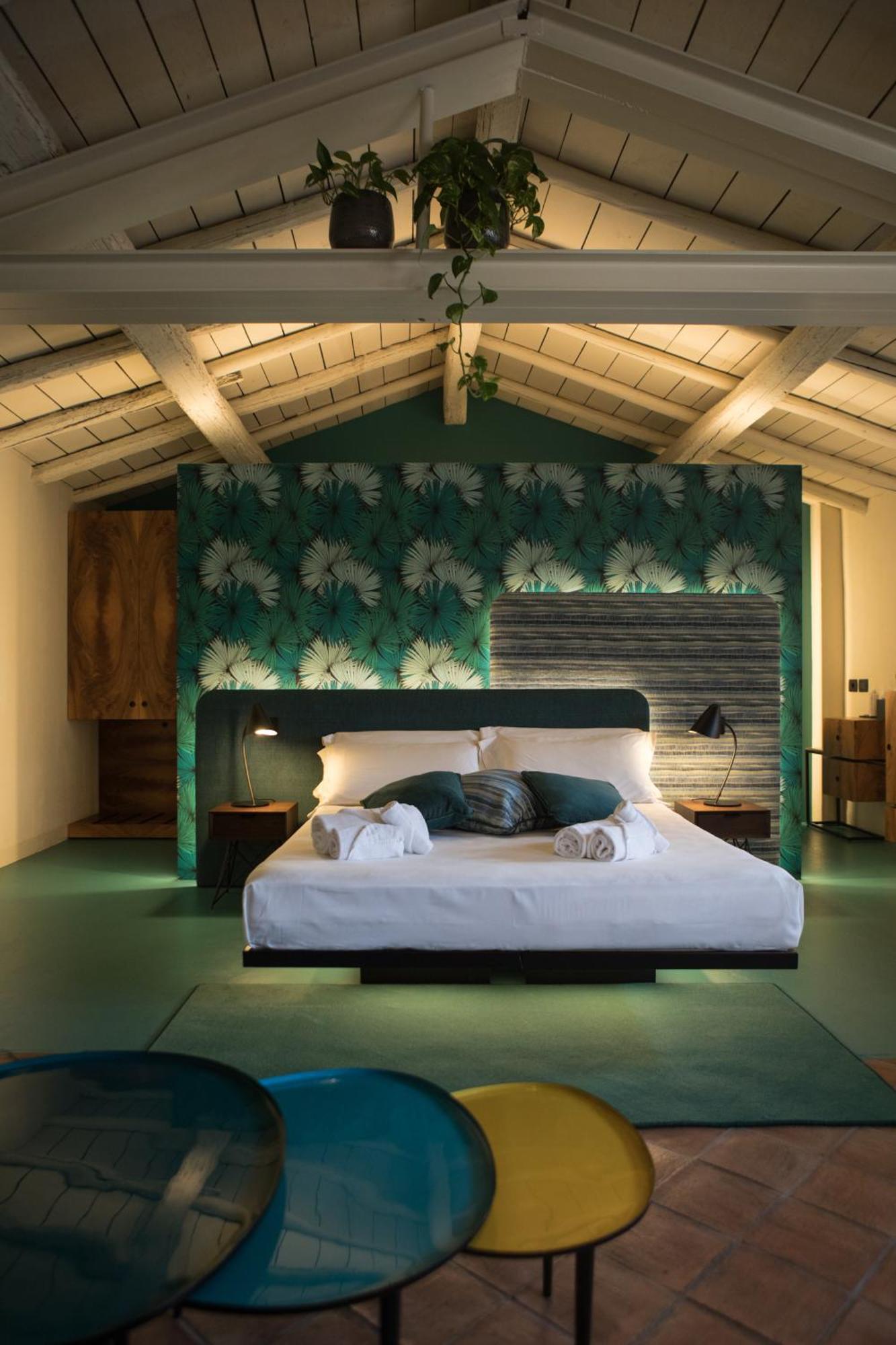 Large Double or Twin Room