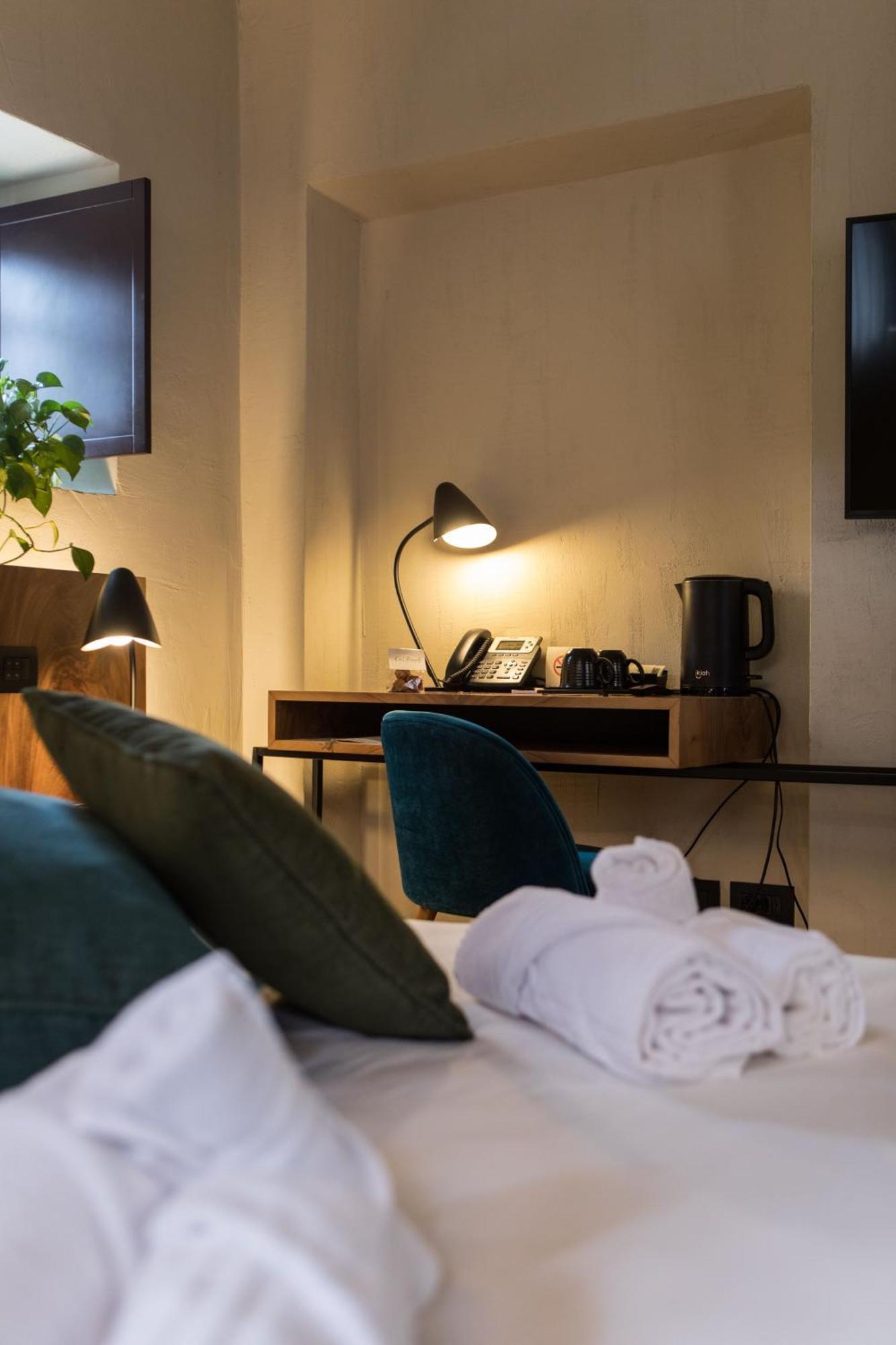 Superior Double or Twin Room Garden View