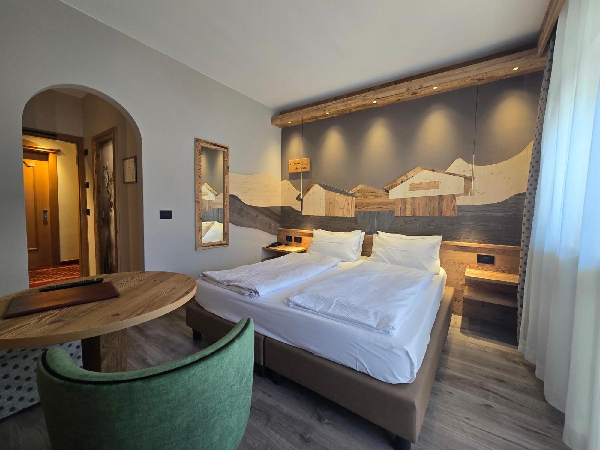 Double or Twin Room Mountain View