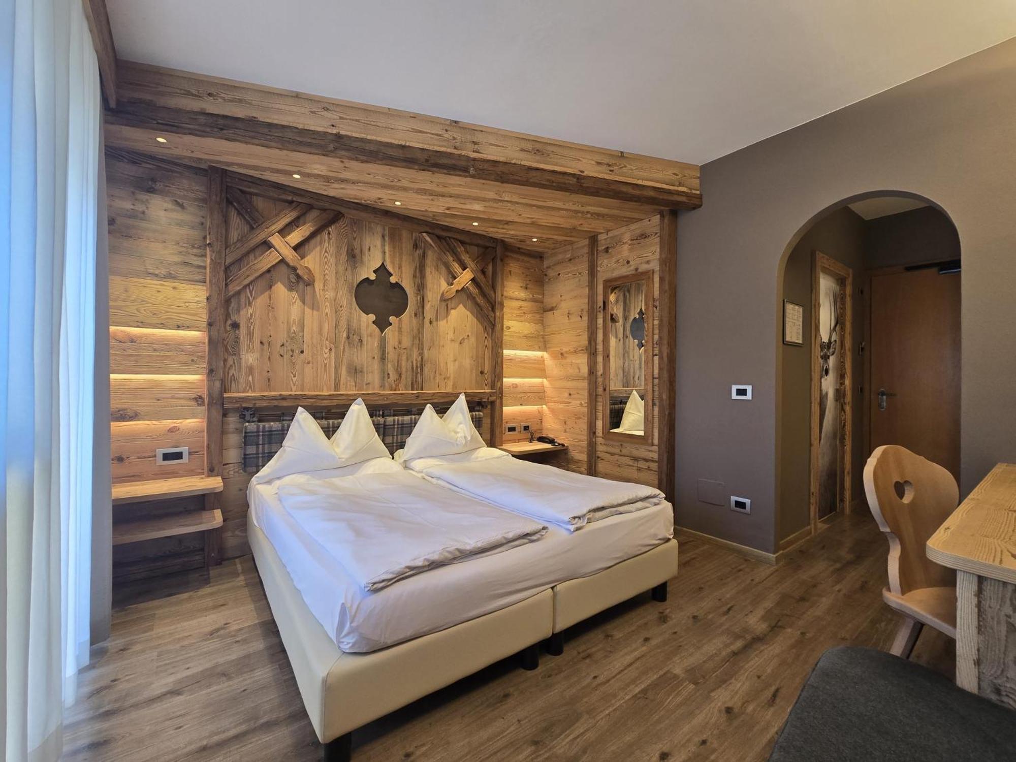 Double or Twin Room Mountain View