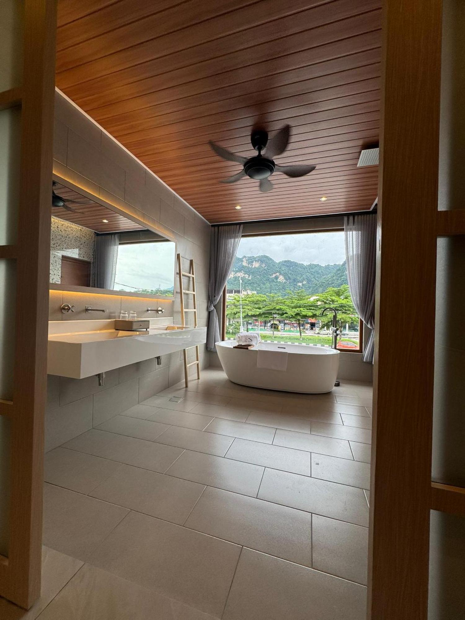 Double Room with Mountain View,1638464698:JPEG