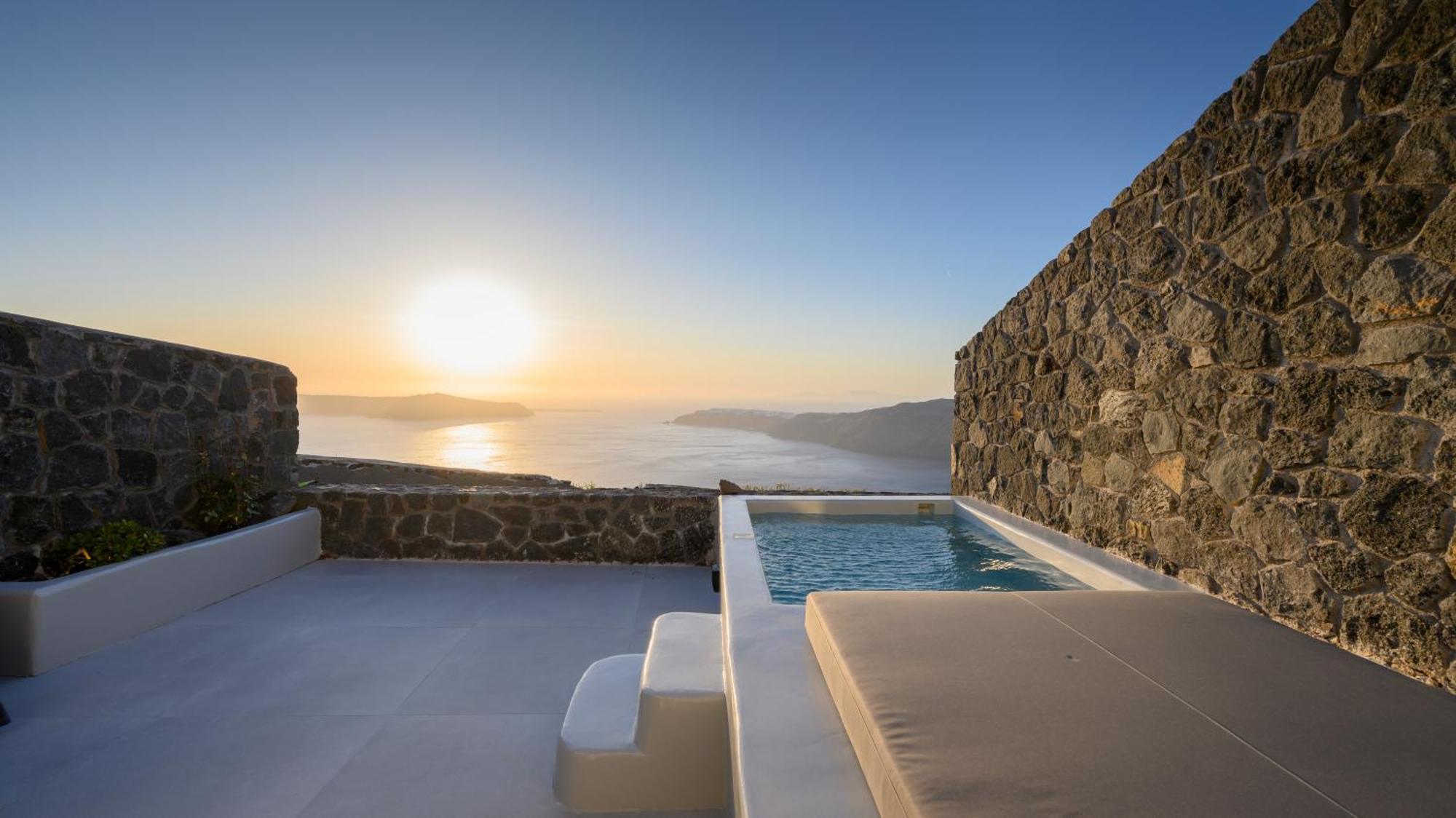 Suite Heated Plunge Pool
