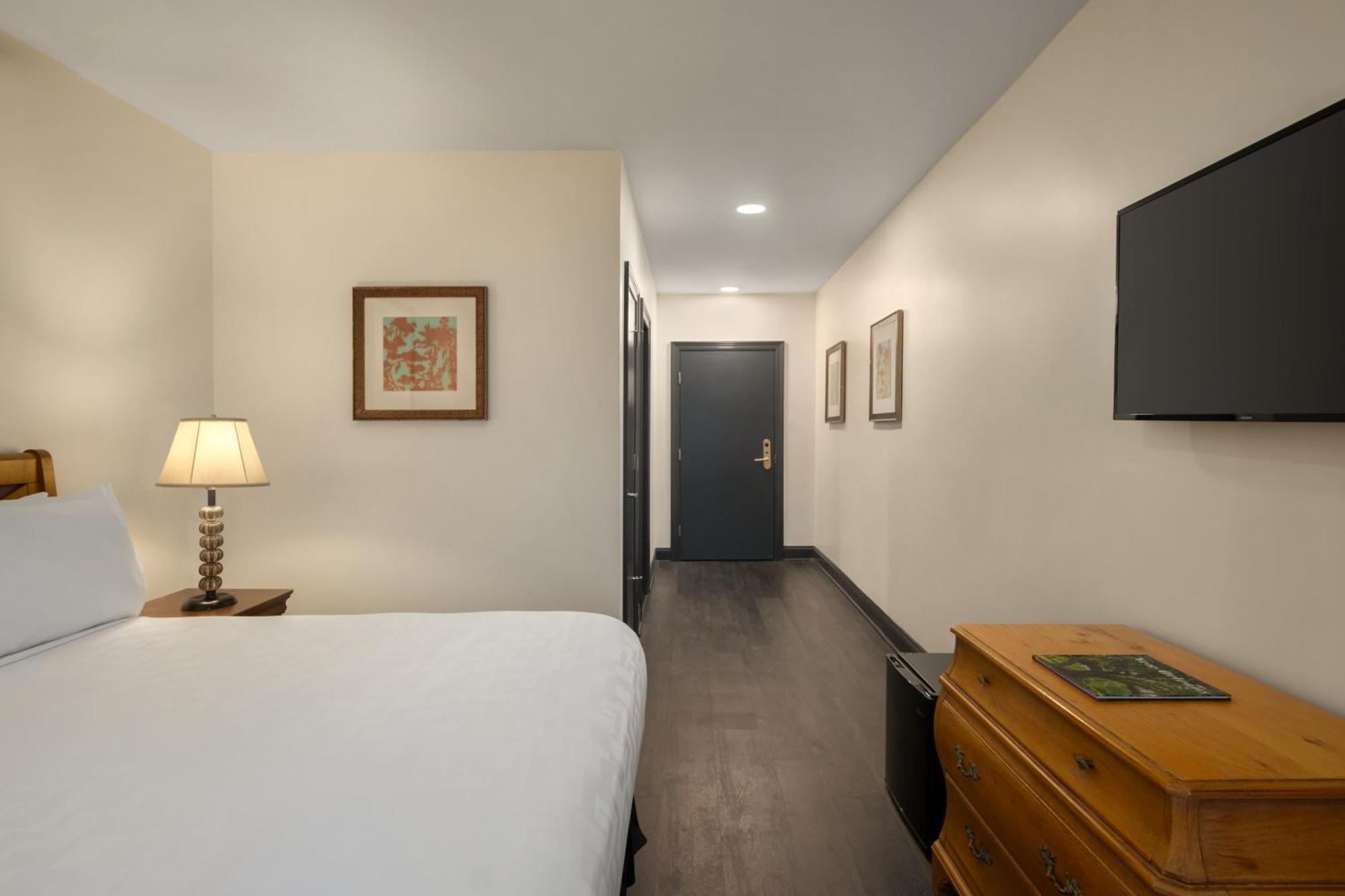 King Room,1639550626:JPEG