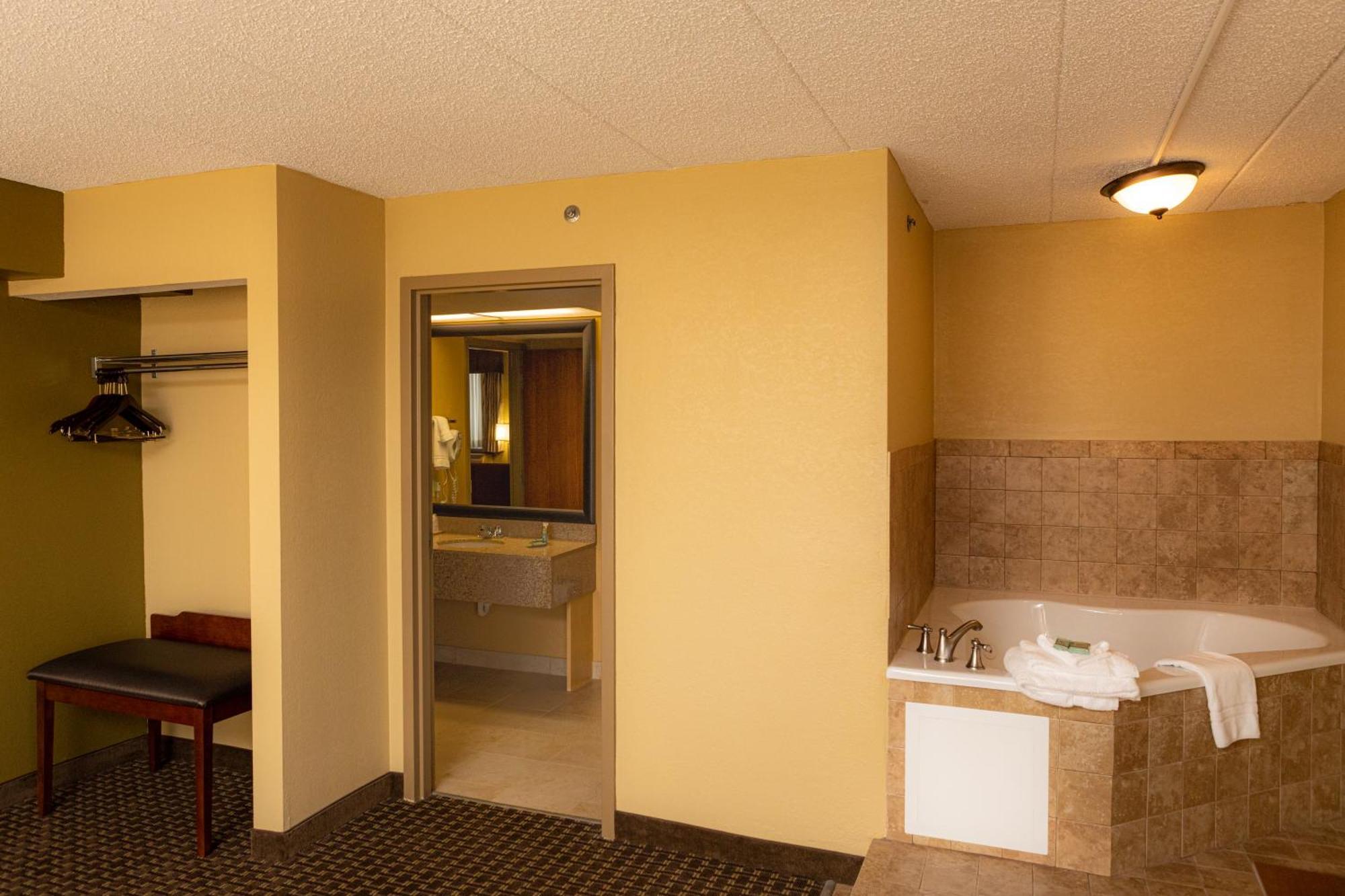 King Suite Non-Smoking