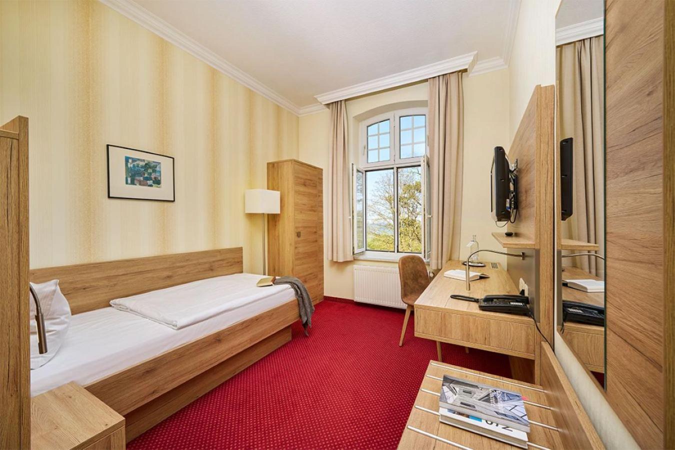 Single Room Facing Sea