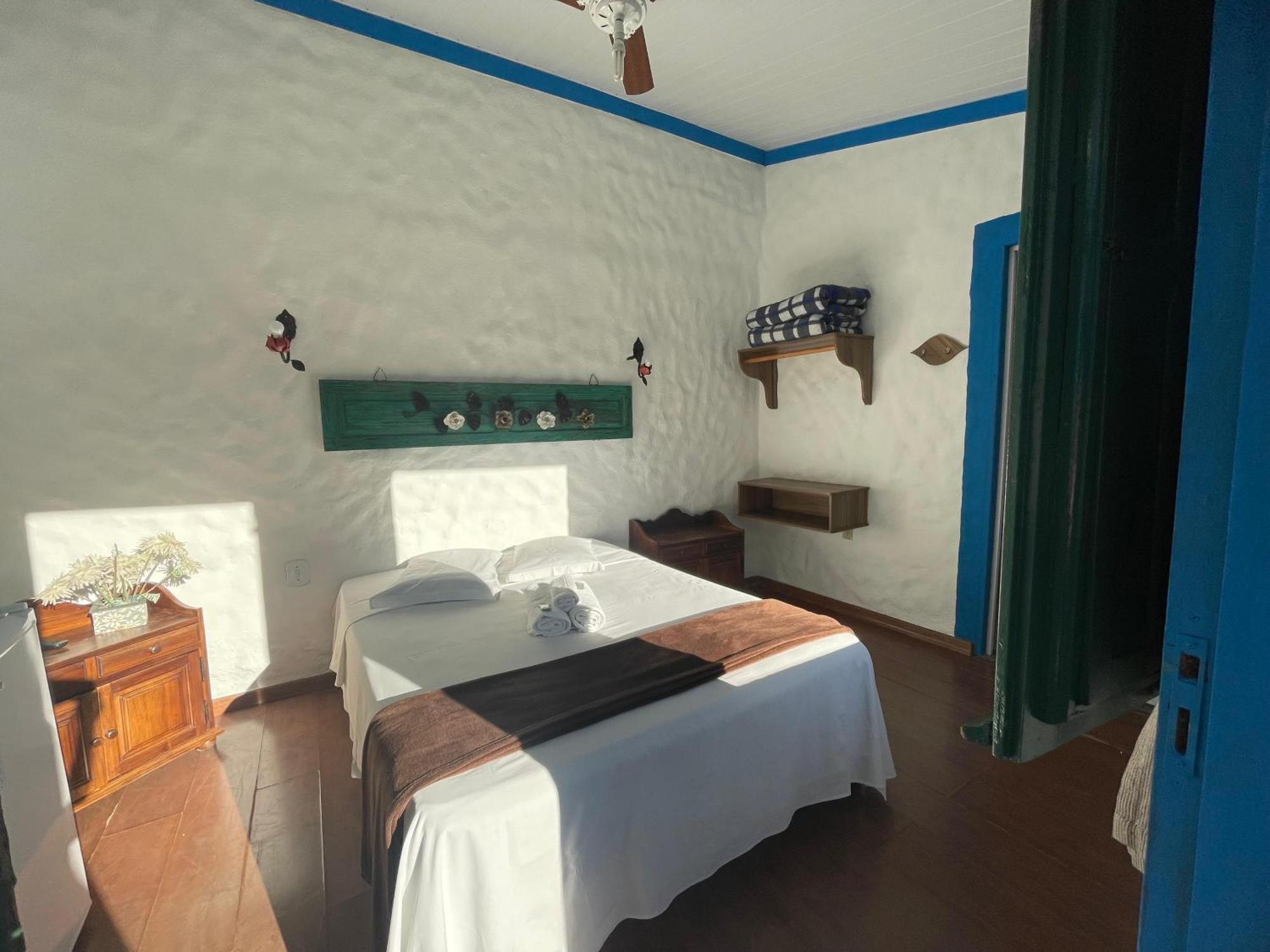 Quarto Duplo com Cama de Casal