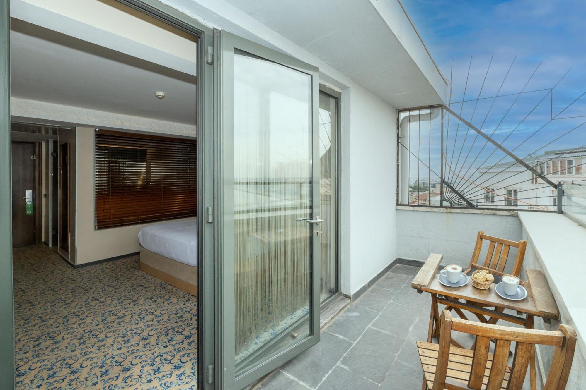 Executive Double Room Bath Balcony