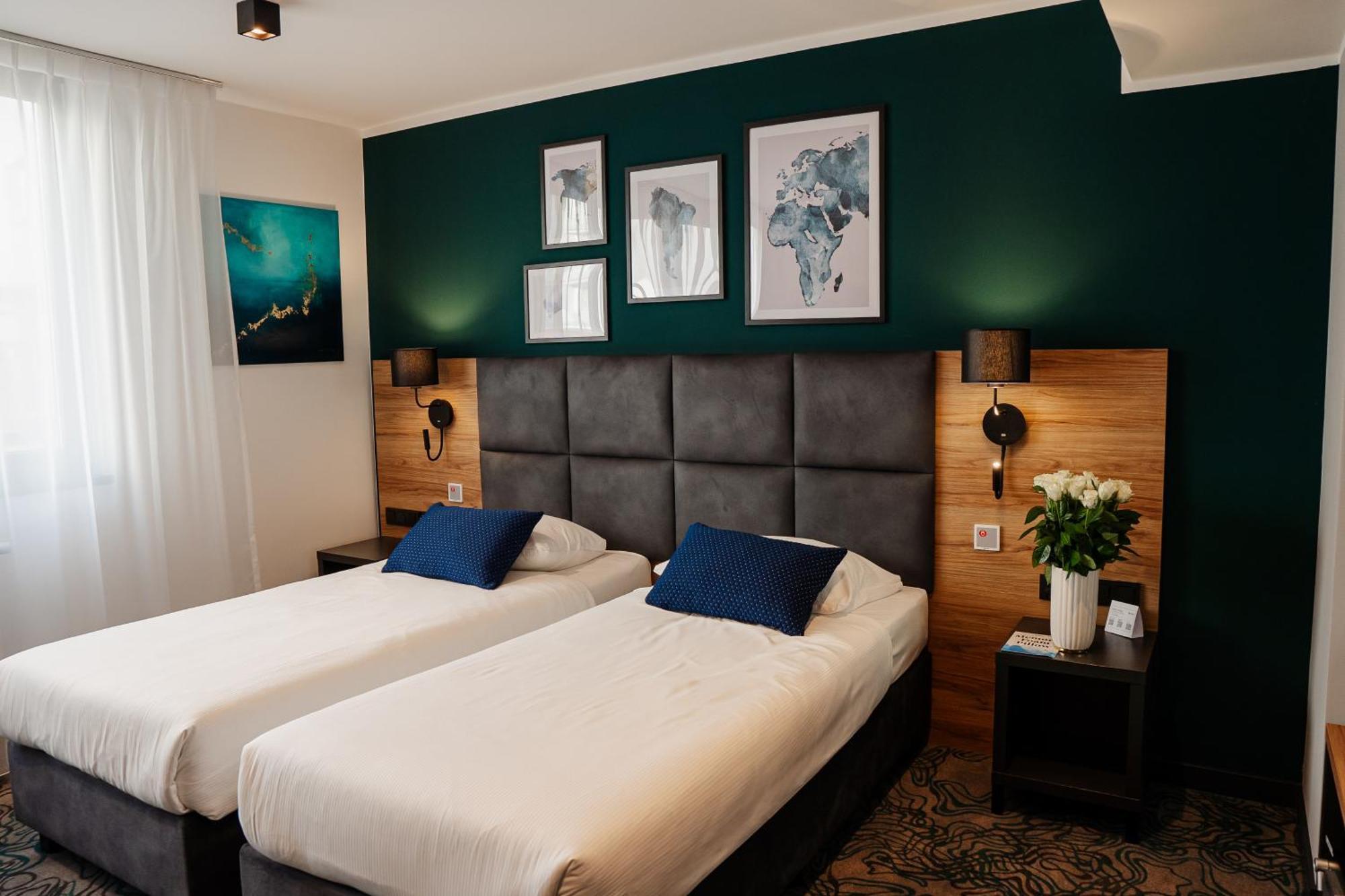 Standard Room 2 Single Beds