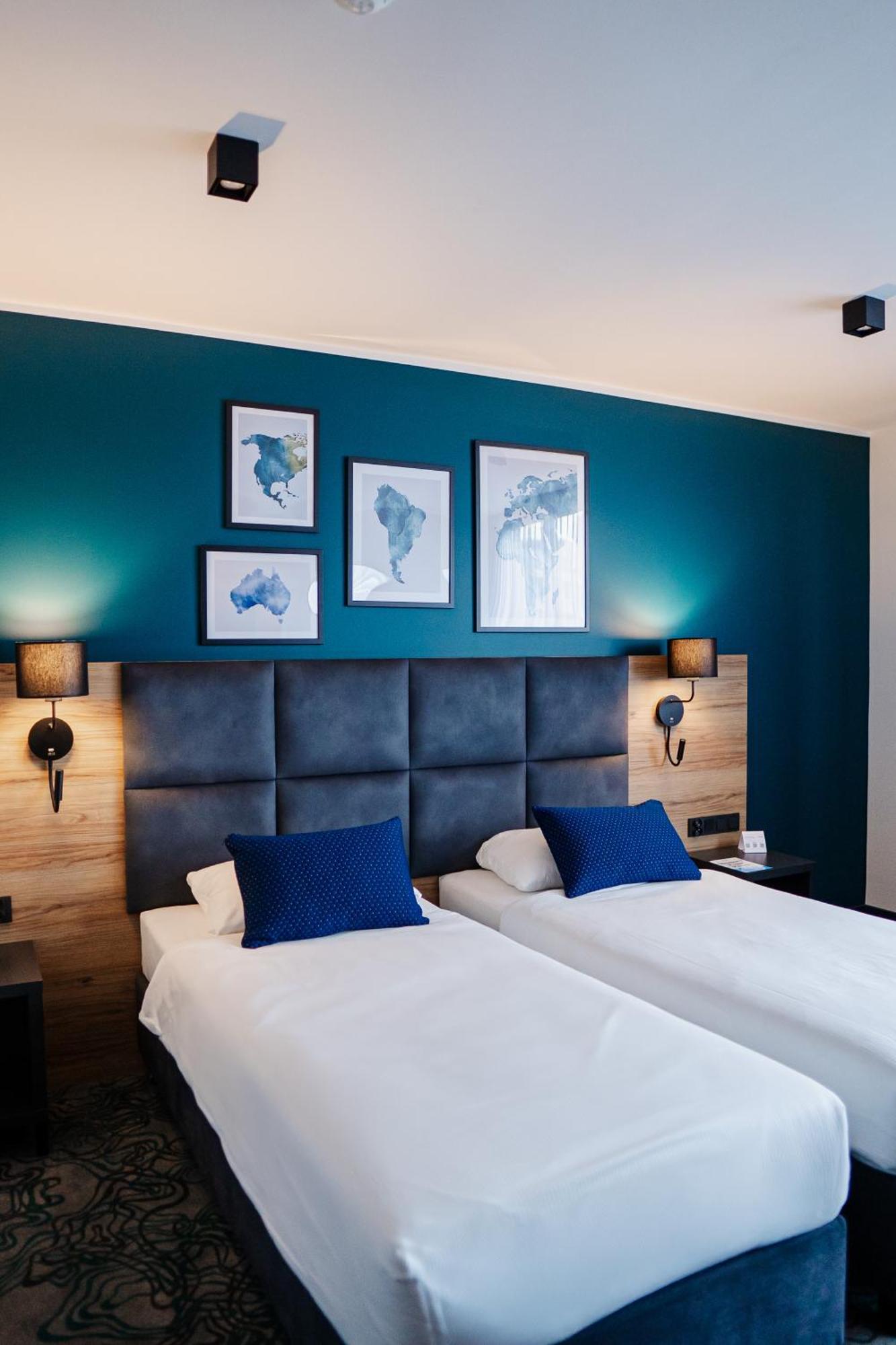Standard Room 2 Single Beds