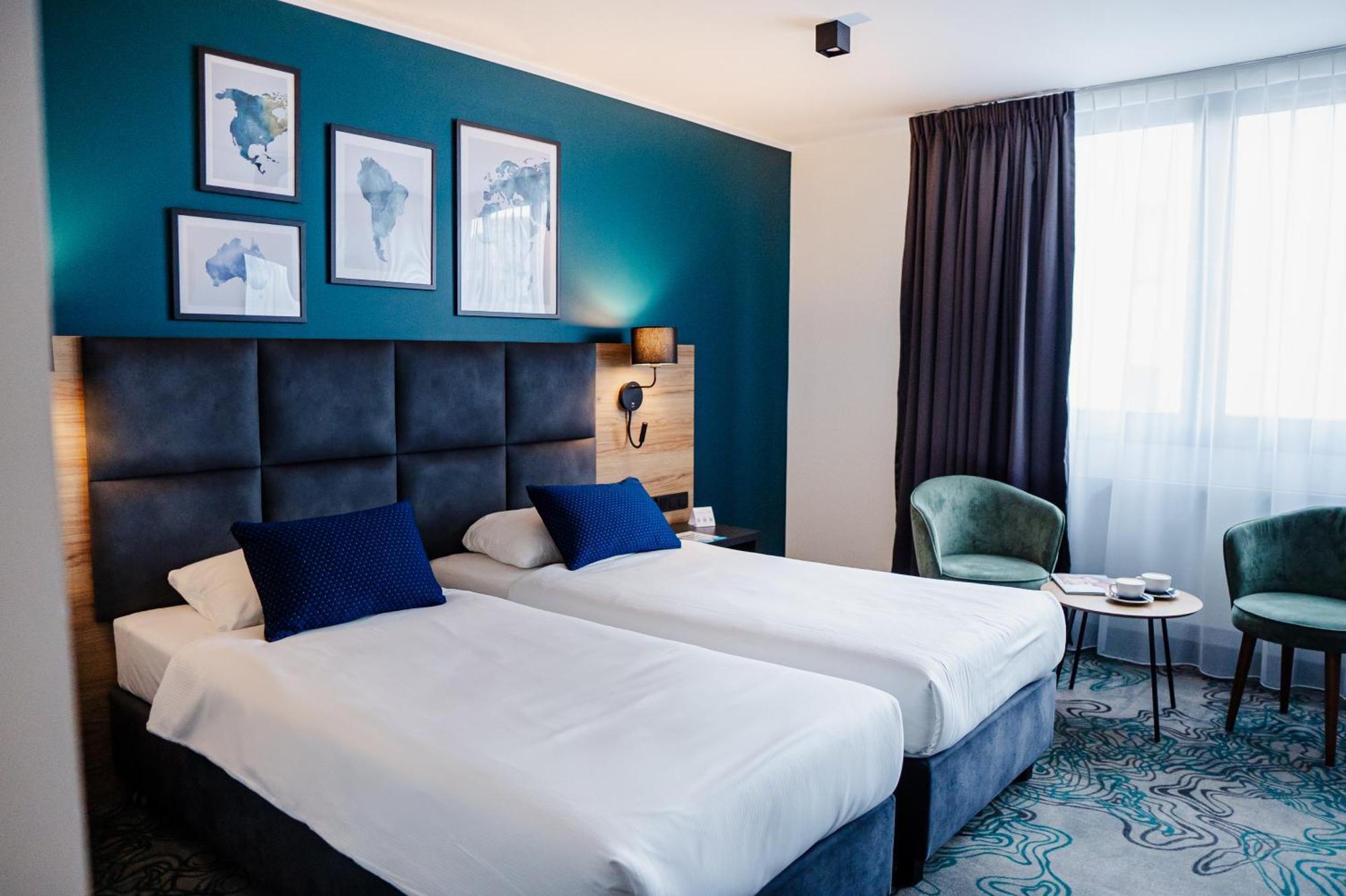 Standard Room 2 Single Beds