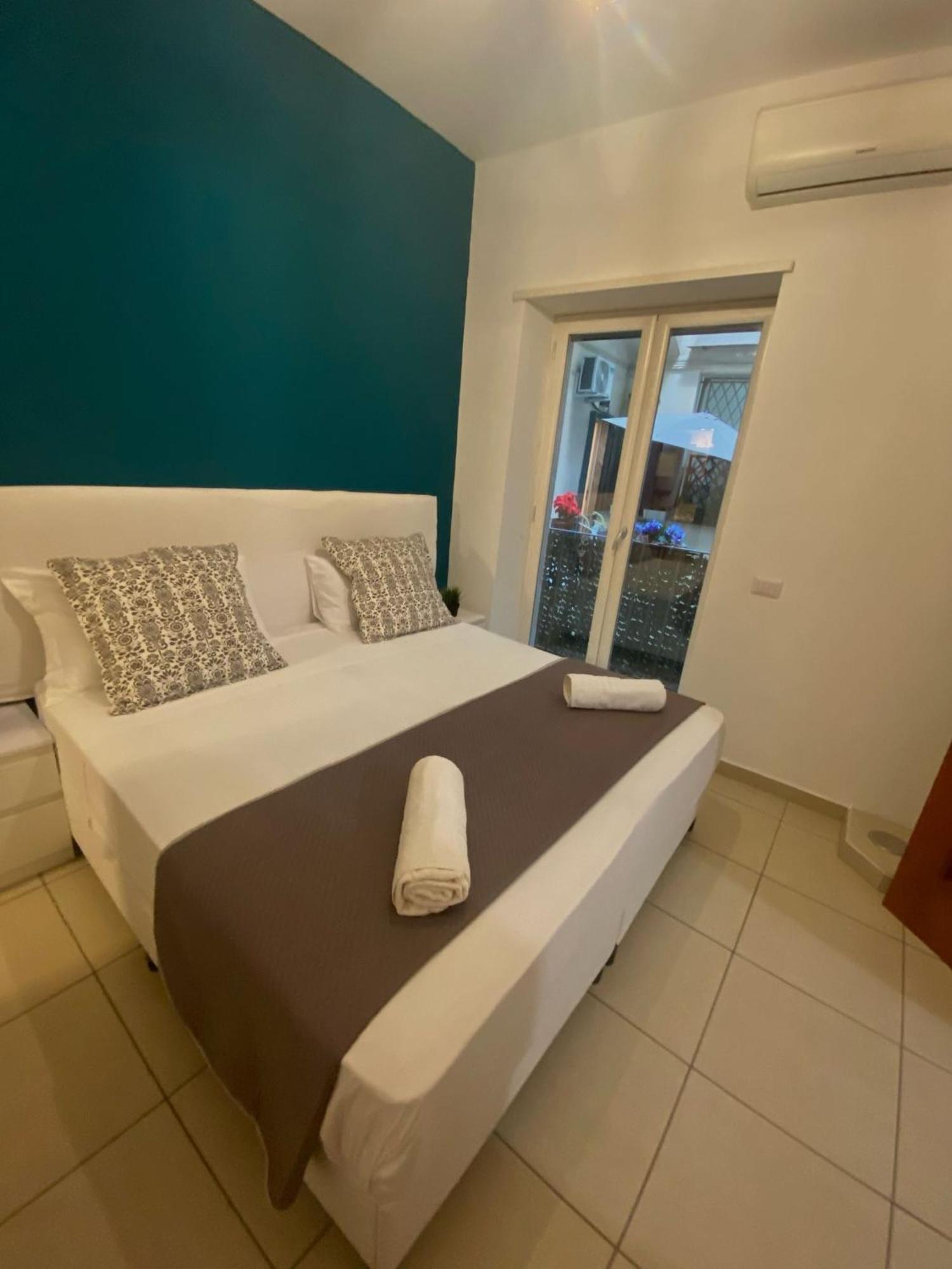 Tweepersoonskamer met 1 of 2 Bedden en Eigen Badkamer