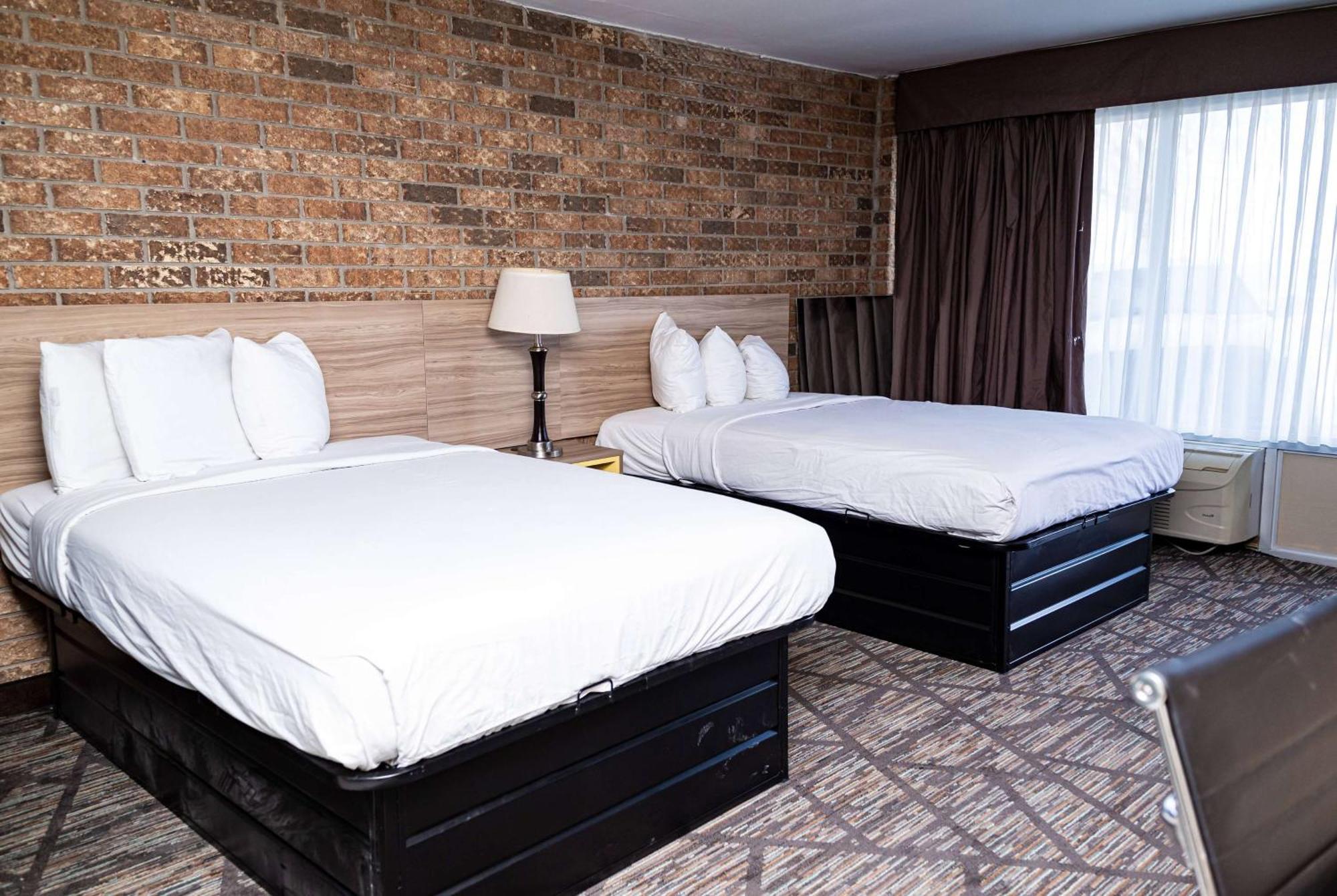 Double Room Two Double Beds Non-Smoking
