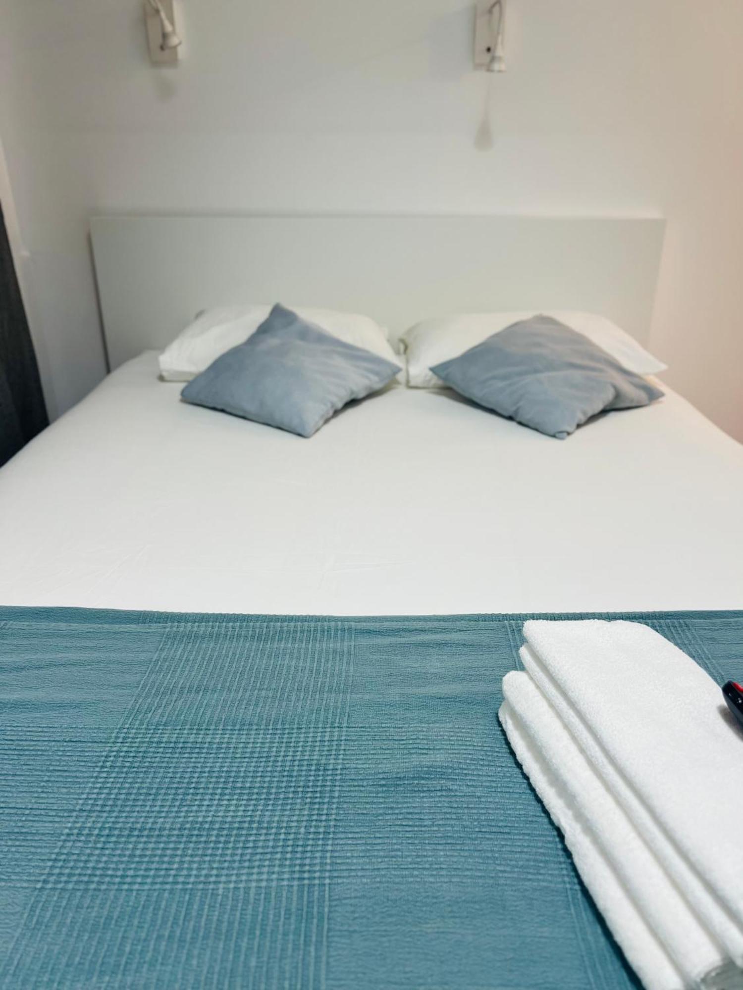 Double Room Private Bathroom
