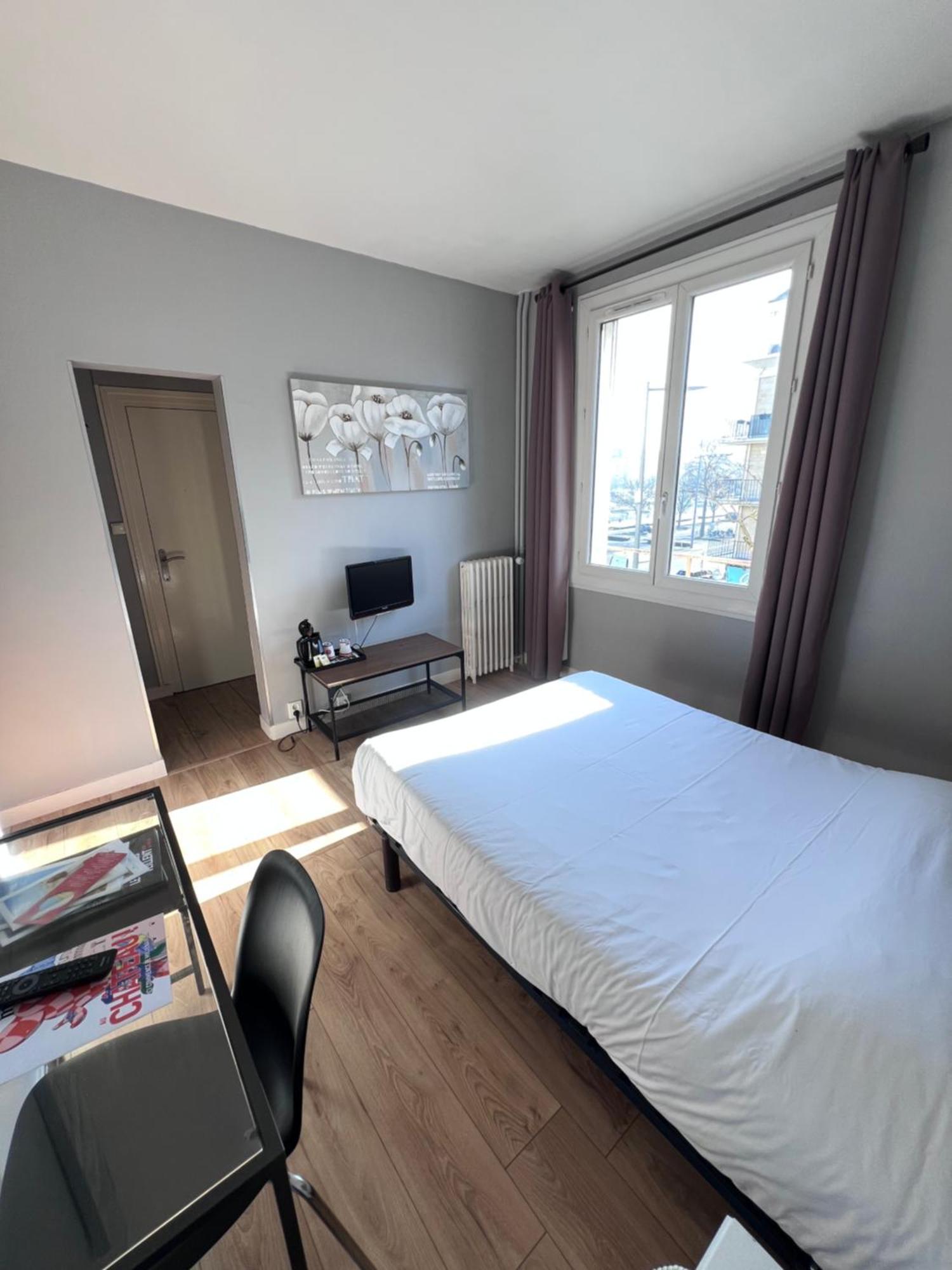 Superior Double Room Port View