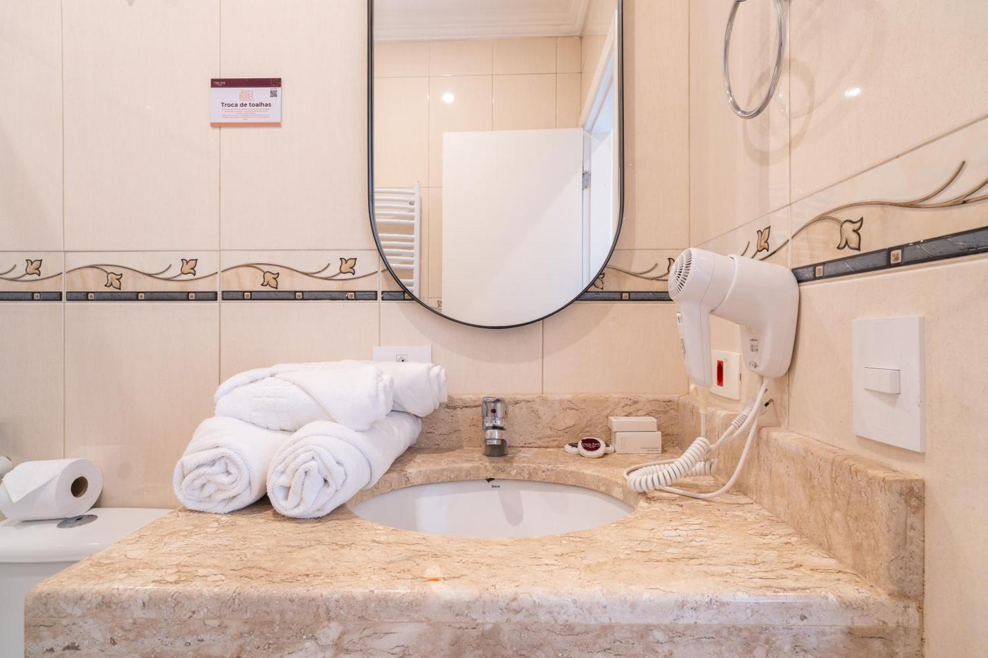 External Triple Room with Fireplace,1651735918:JPEG