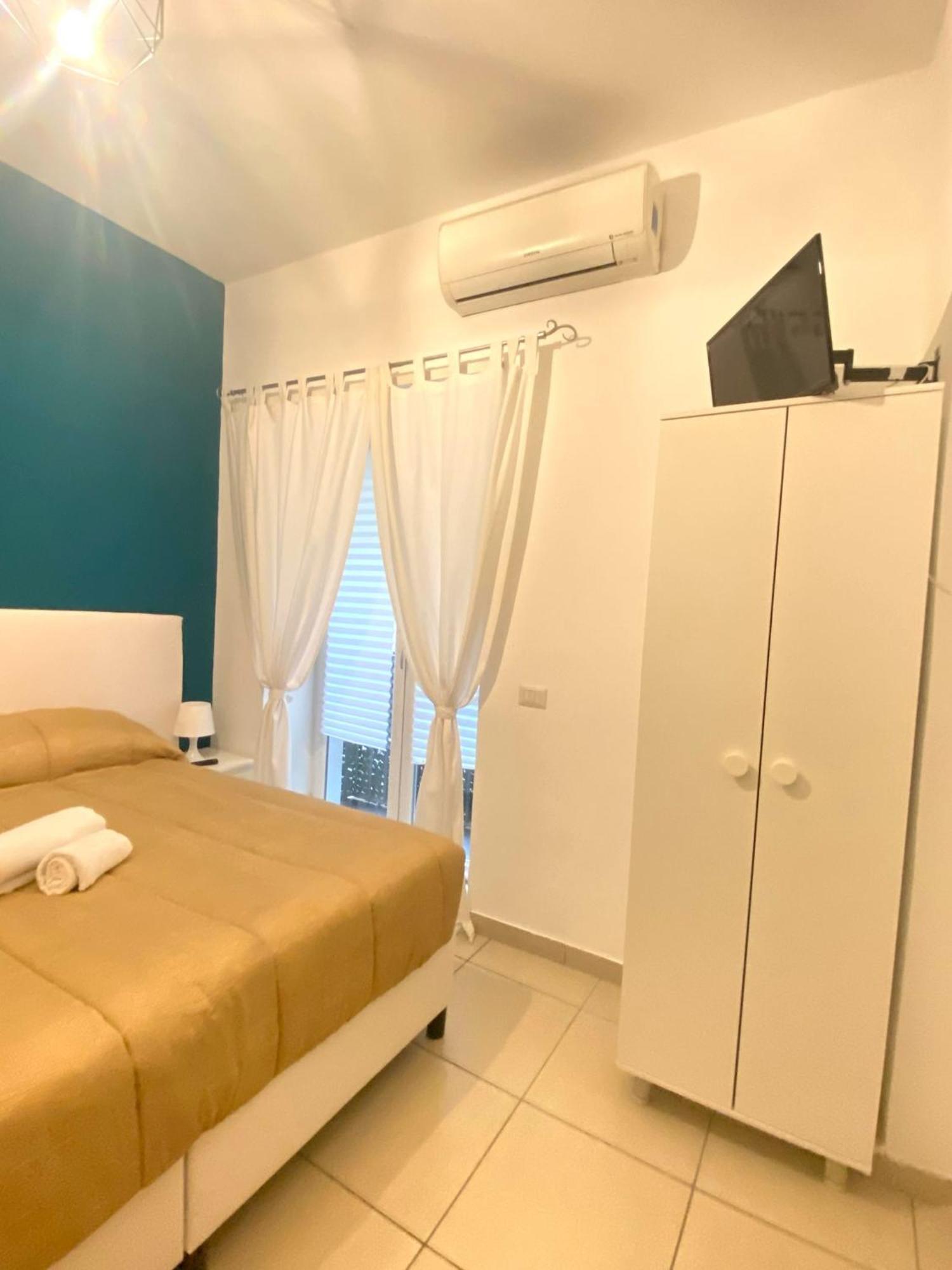 Double or Twin Room Private Bathroom