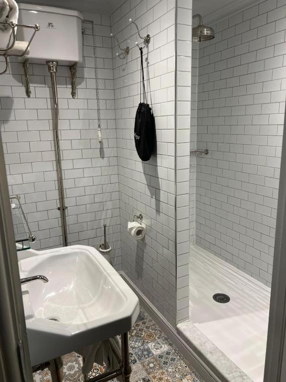 Big Cosy,1658215225:JPEG