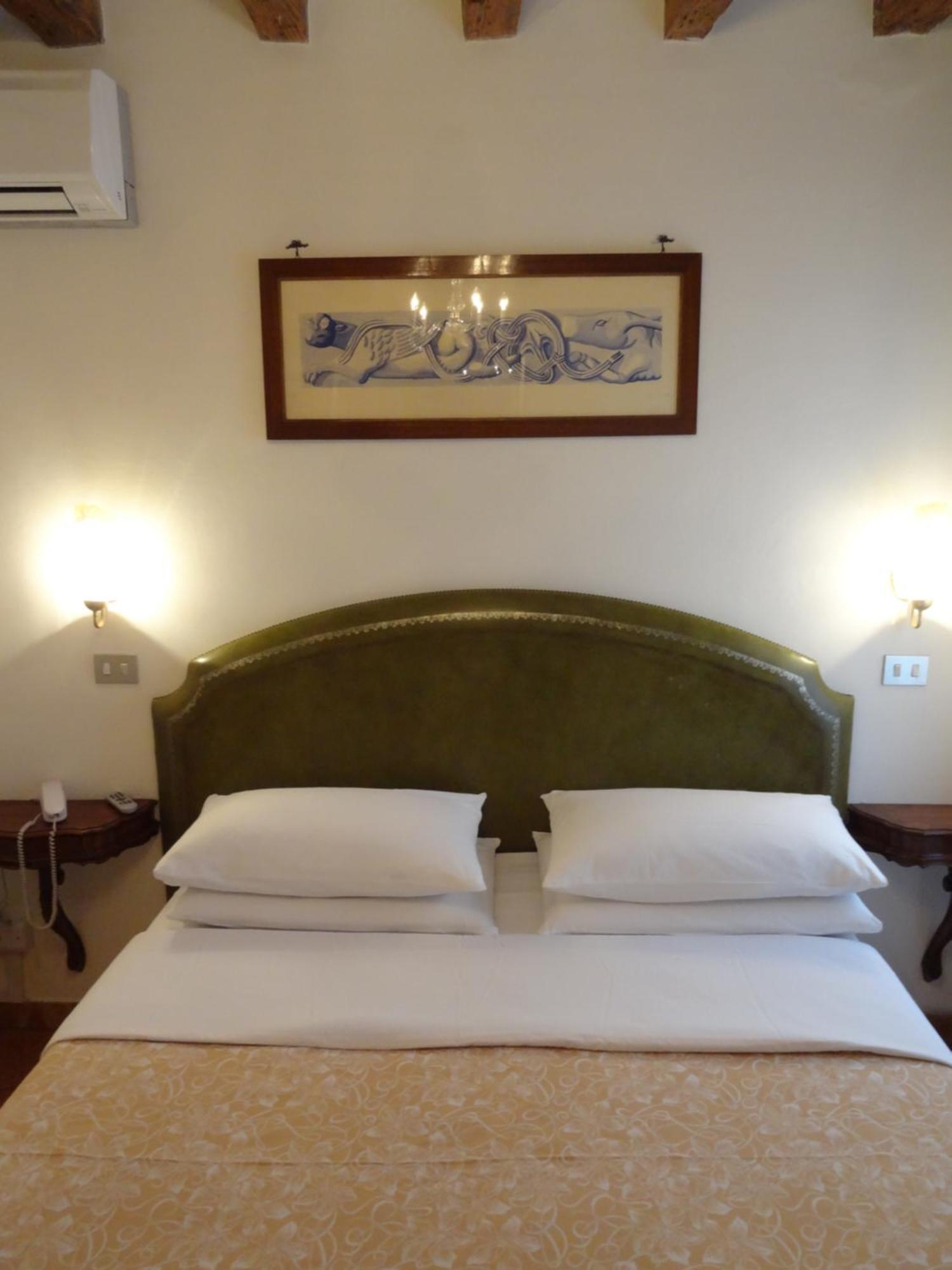 Double Room Private Bathroom