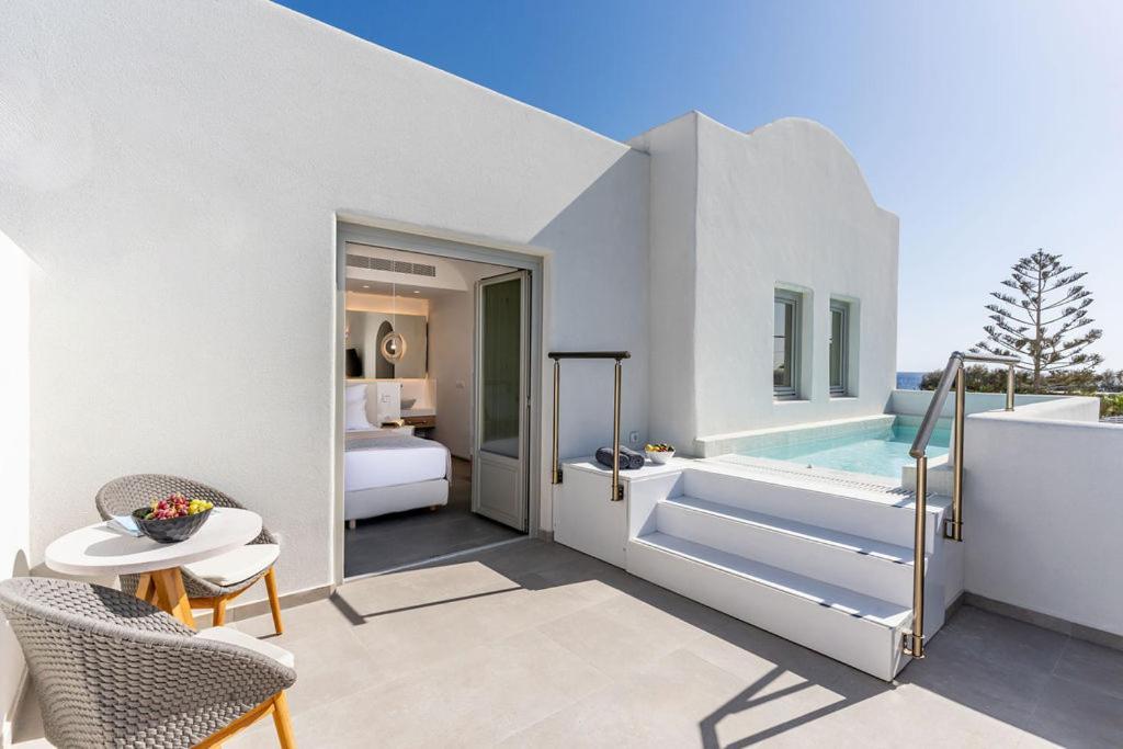 Suite Balcony Outdoor Refreshing Whirlpool