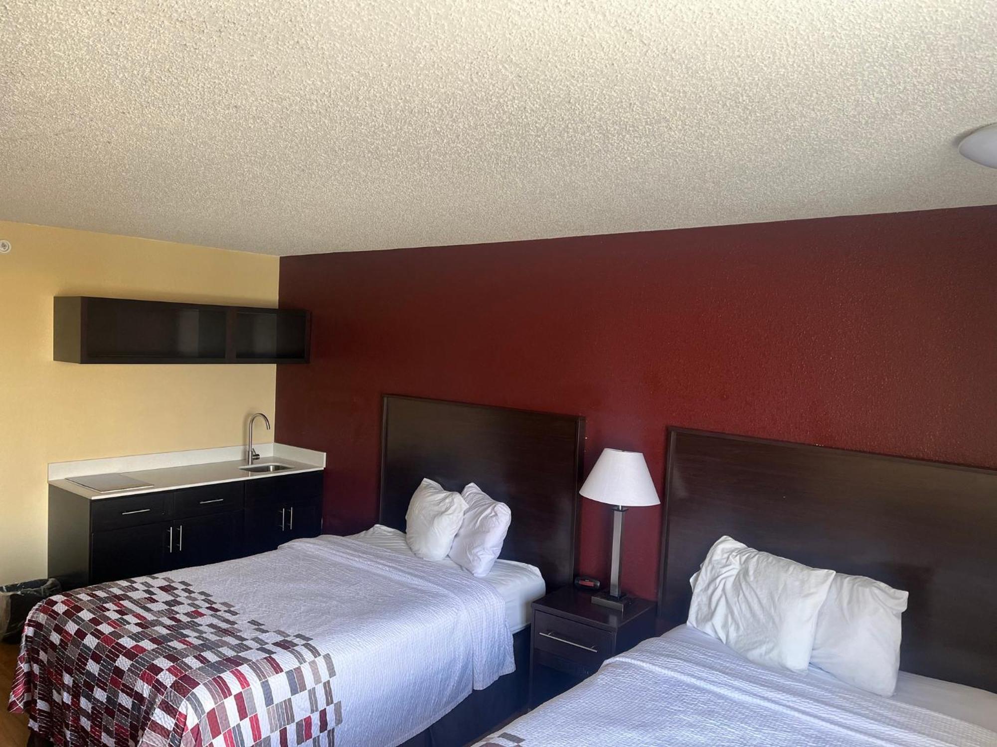 Deluxe Room Two Double Beds Kitchenette Non-Smoking