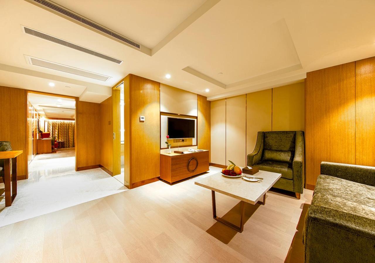Großes Zweibettzimmer