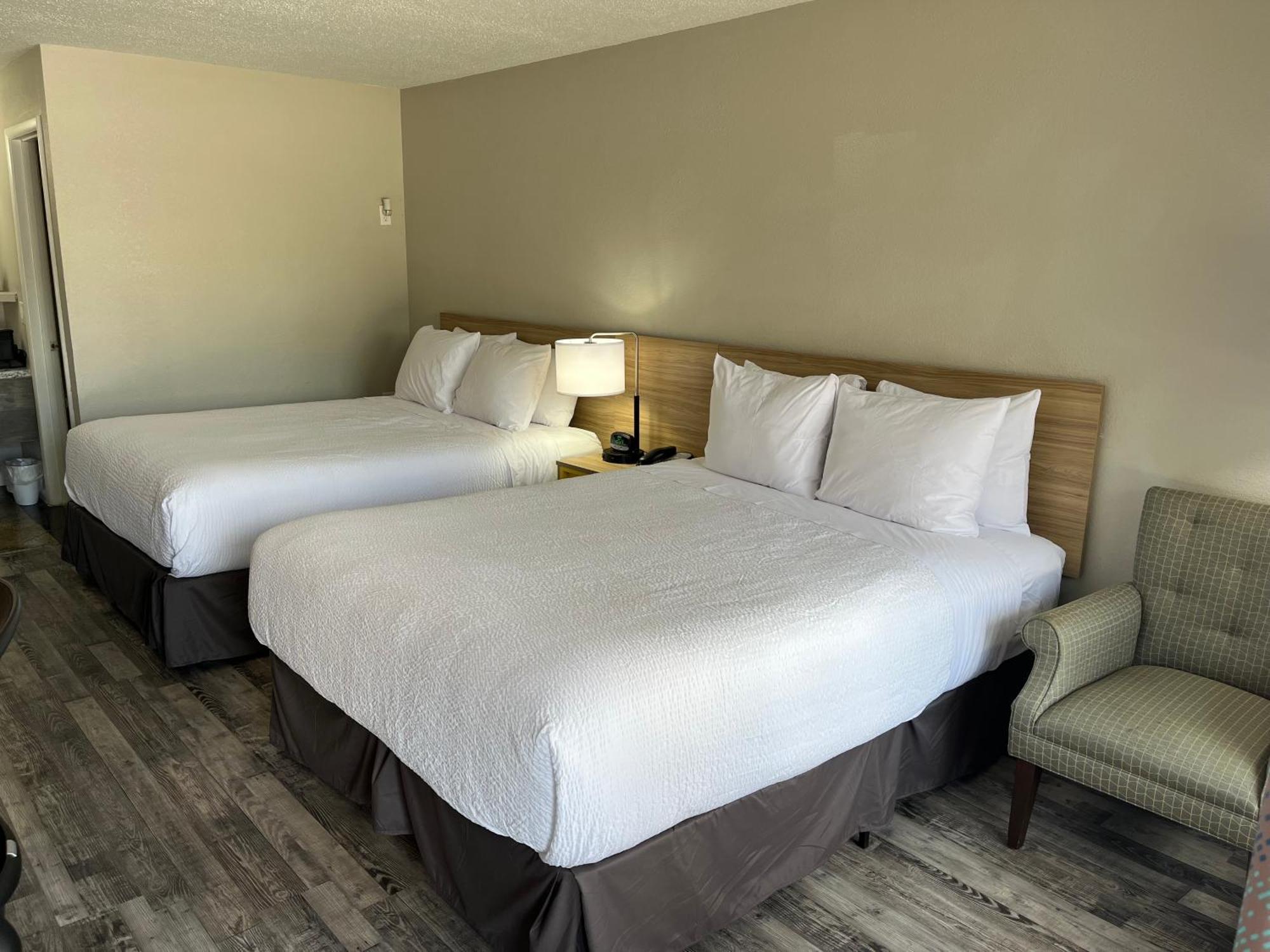 Queen Room Two Queen Beds Non-Smoking
