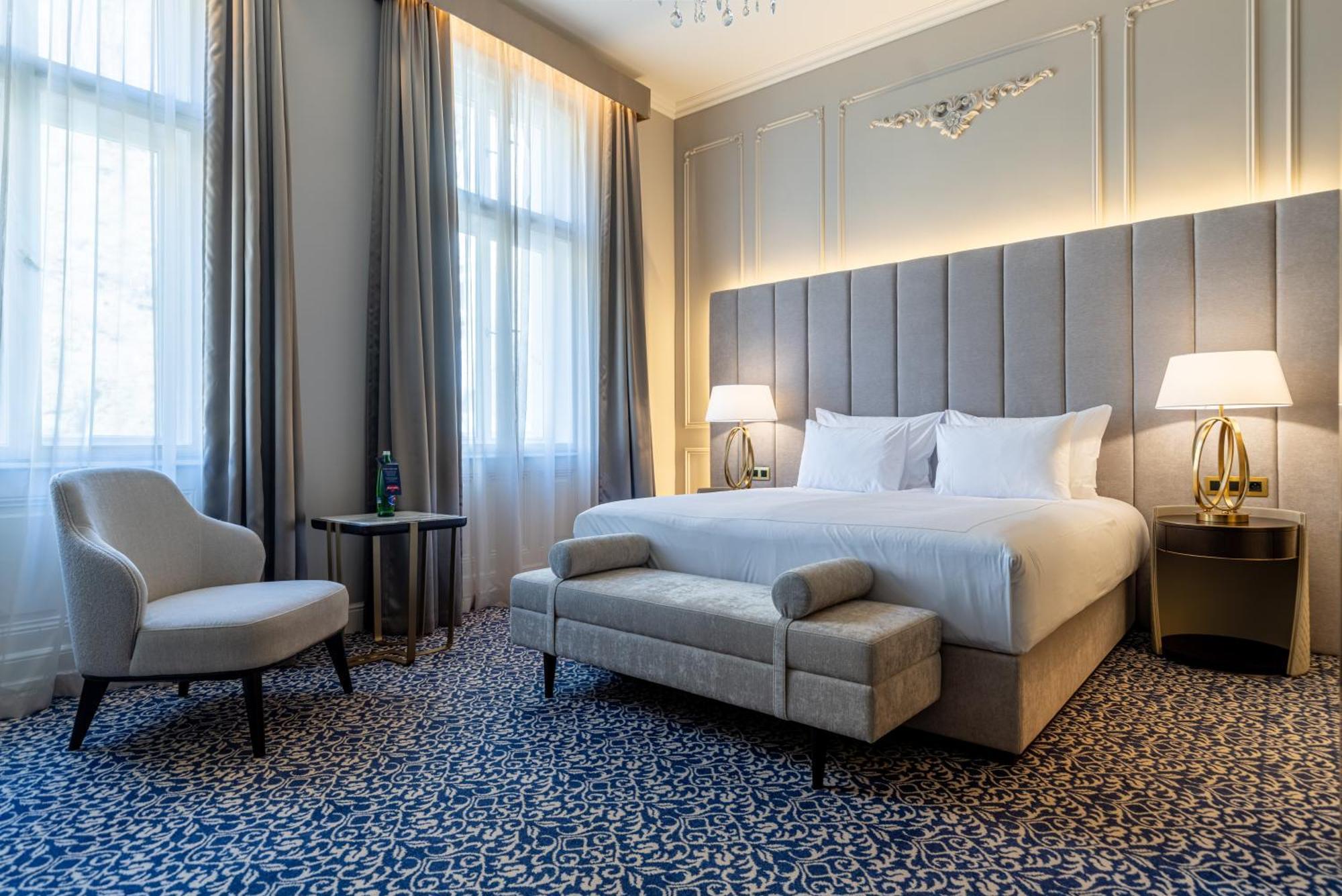 Riverside Classic Room forest view Wellness Access
