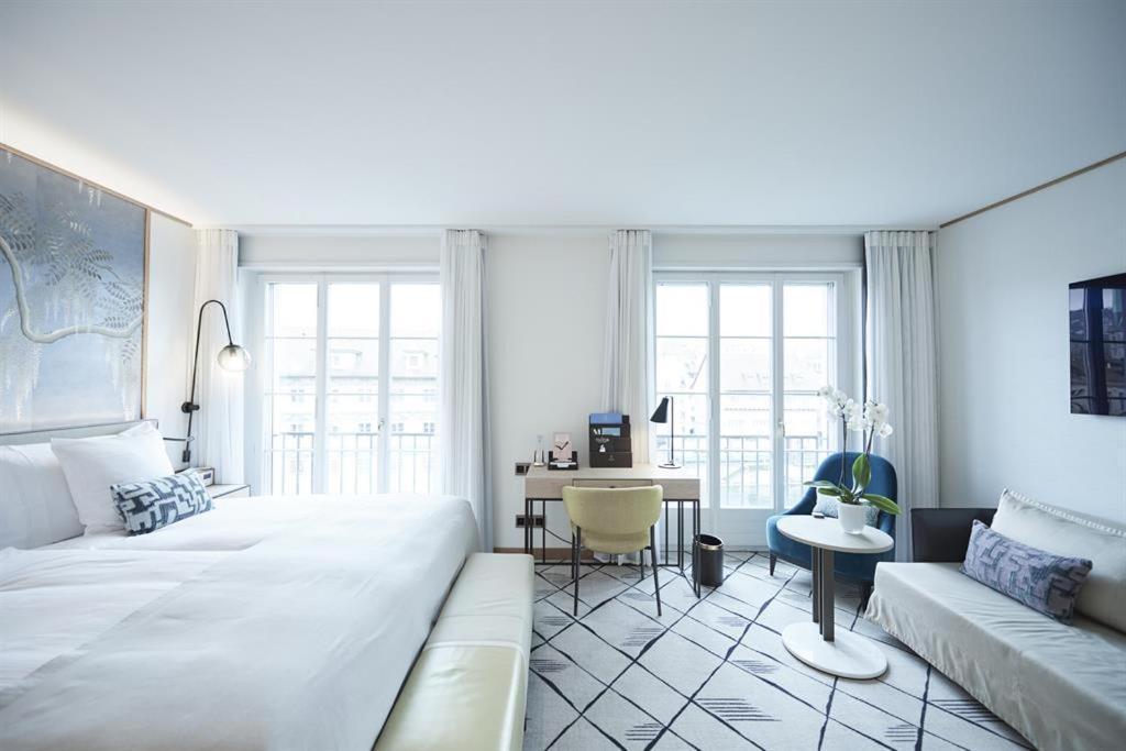 Habitación Deluxe con cama extragrande junto al río