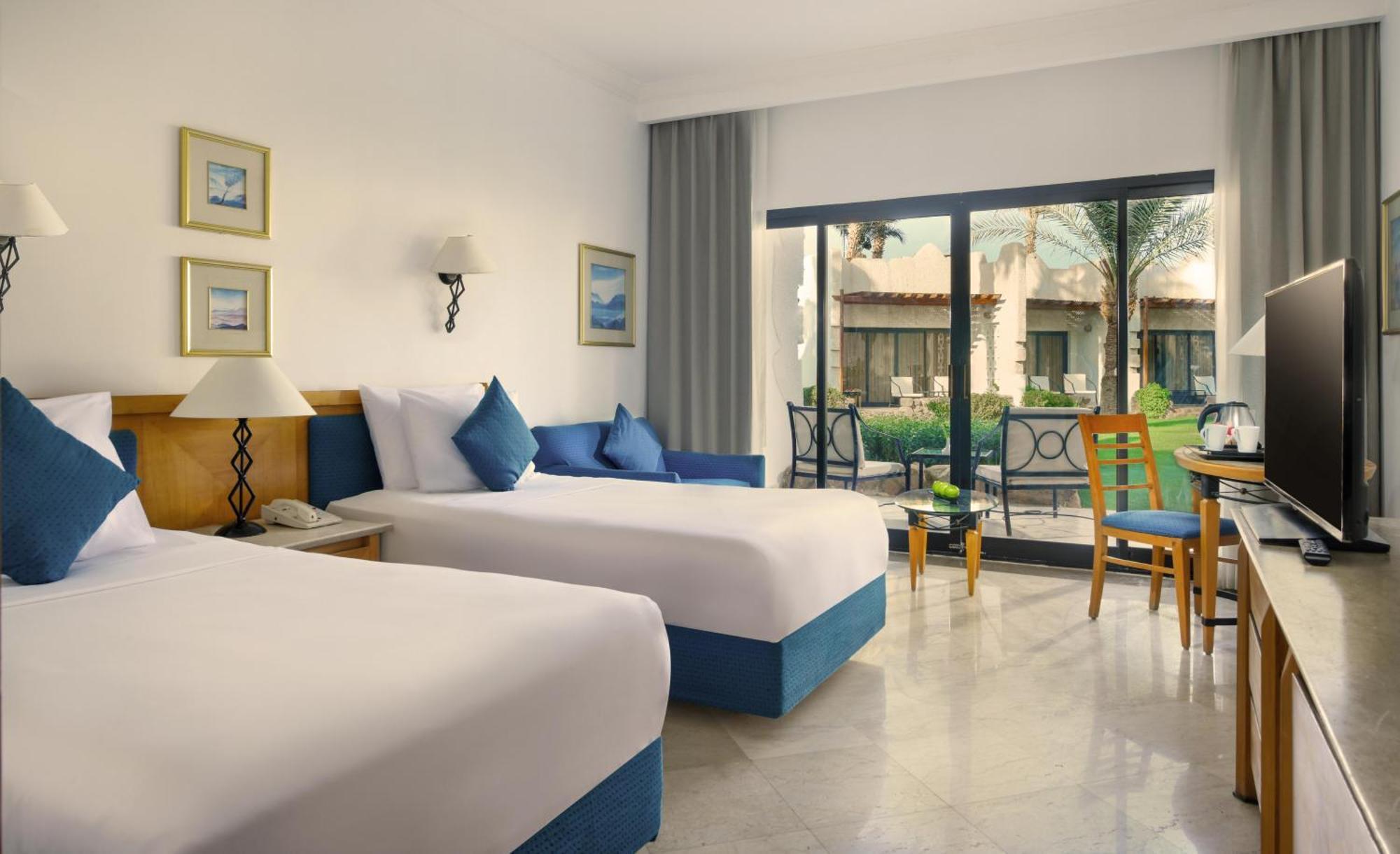 Standard Queen or Twin Room Garden View