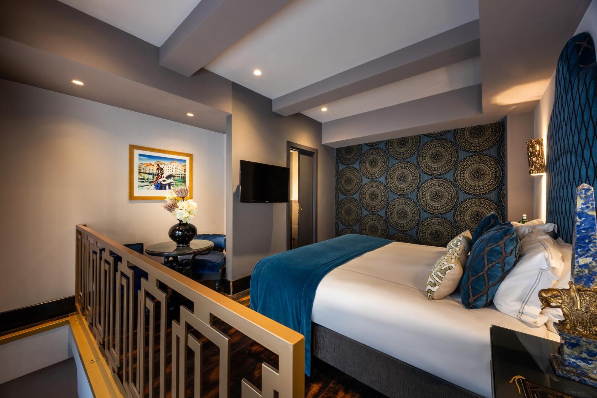 Quadruple Room Split Level