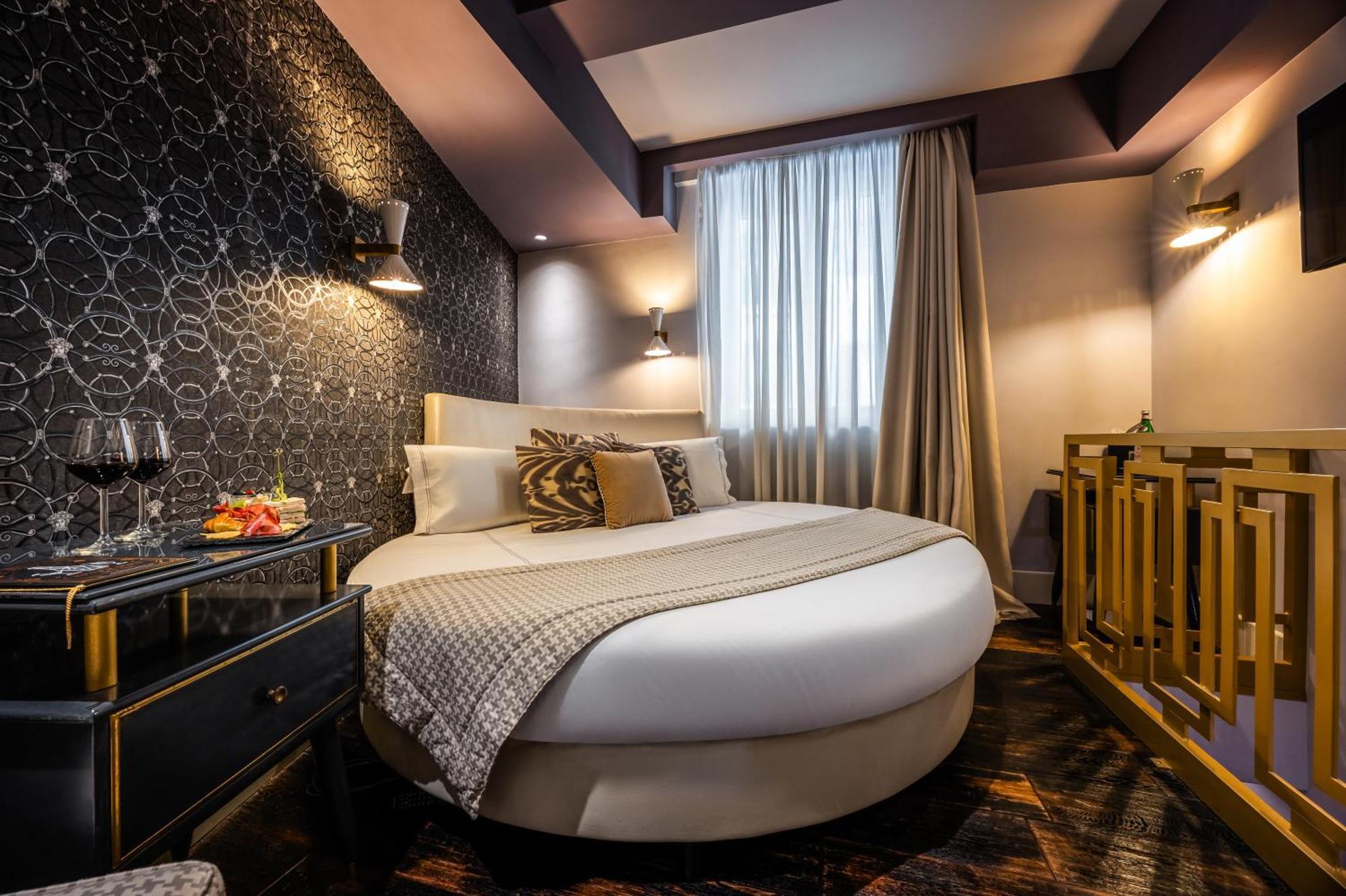 Quadruple Room Split Level