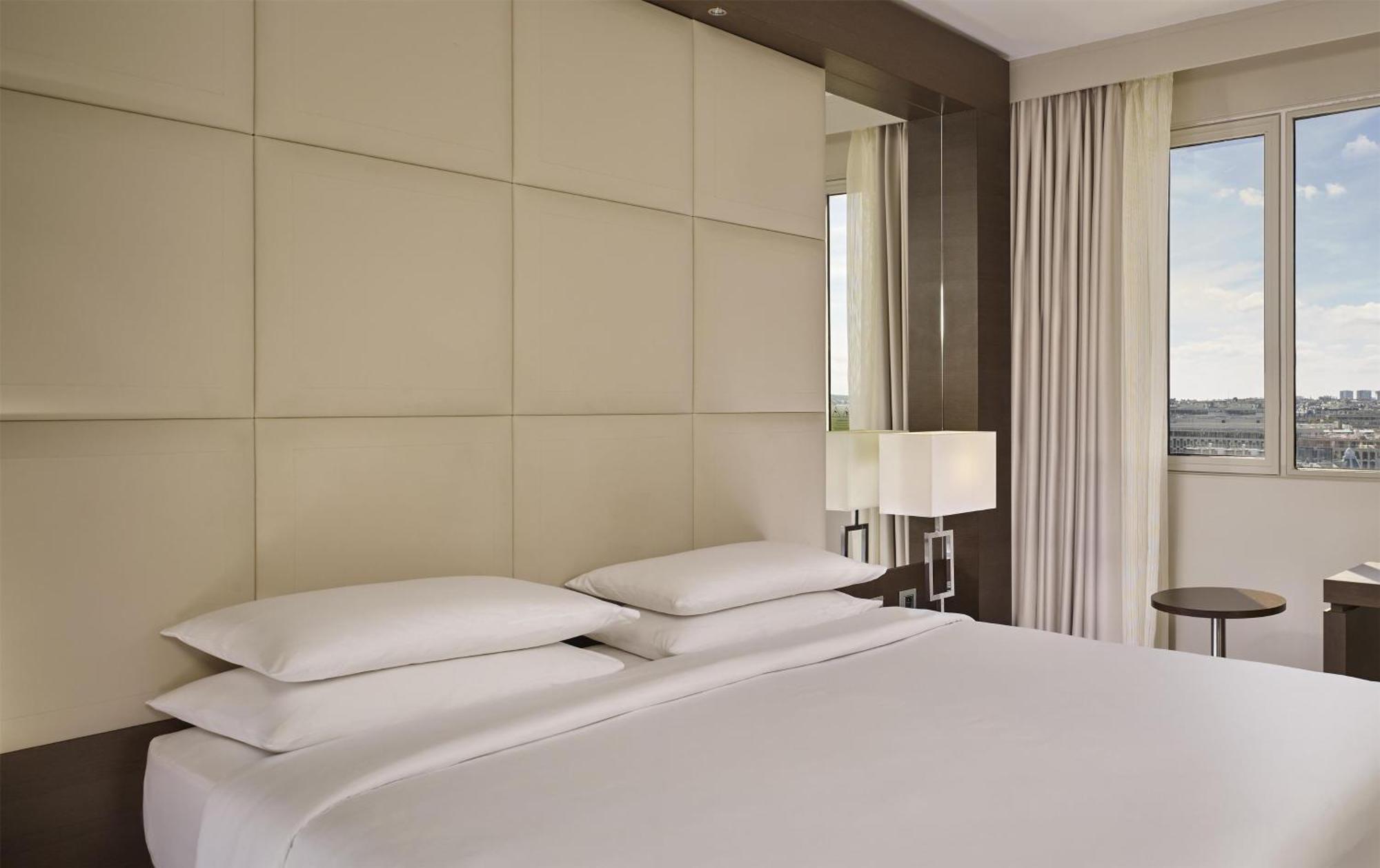 King Room Eiffel Tower View