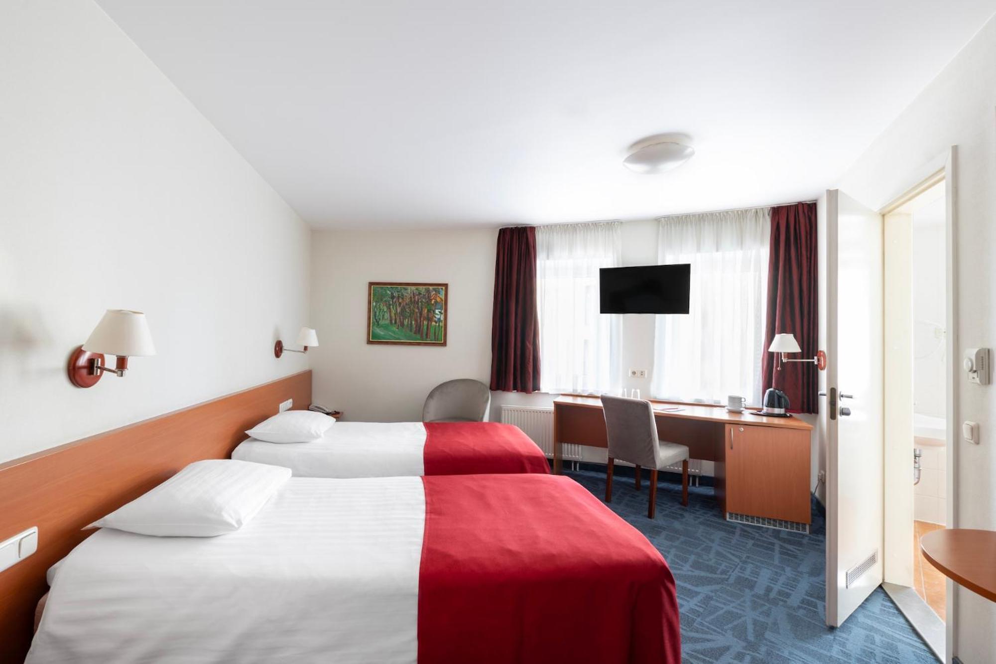 Deluxe Double or Twin Room