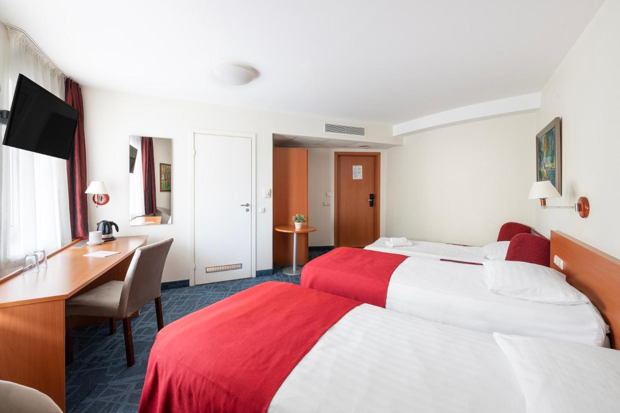 Deluxe Double or Twin Room