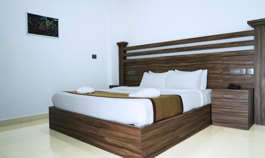 Deluxe Room,1624804619:JPEG