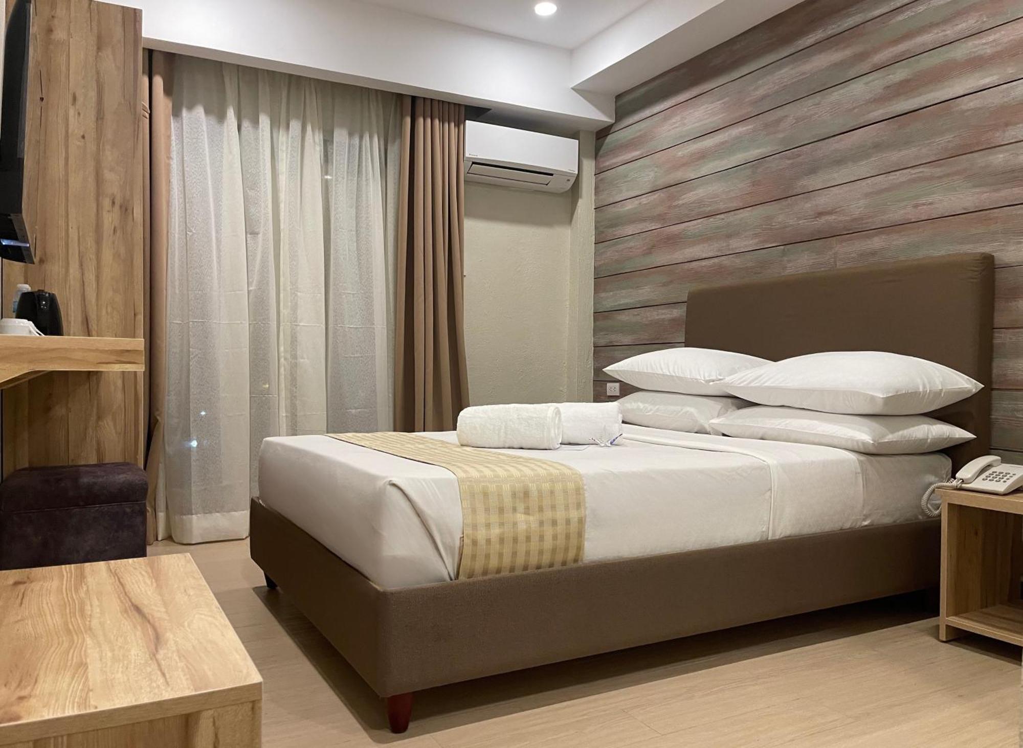 Queen Room with Balcony