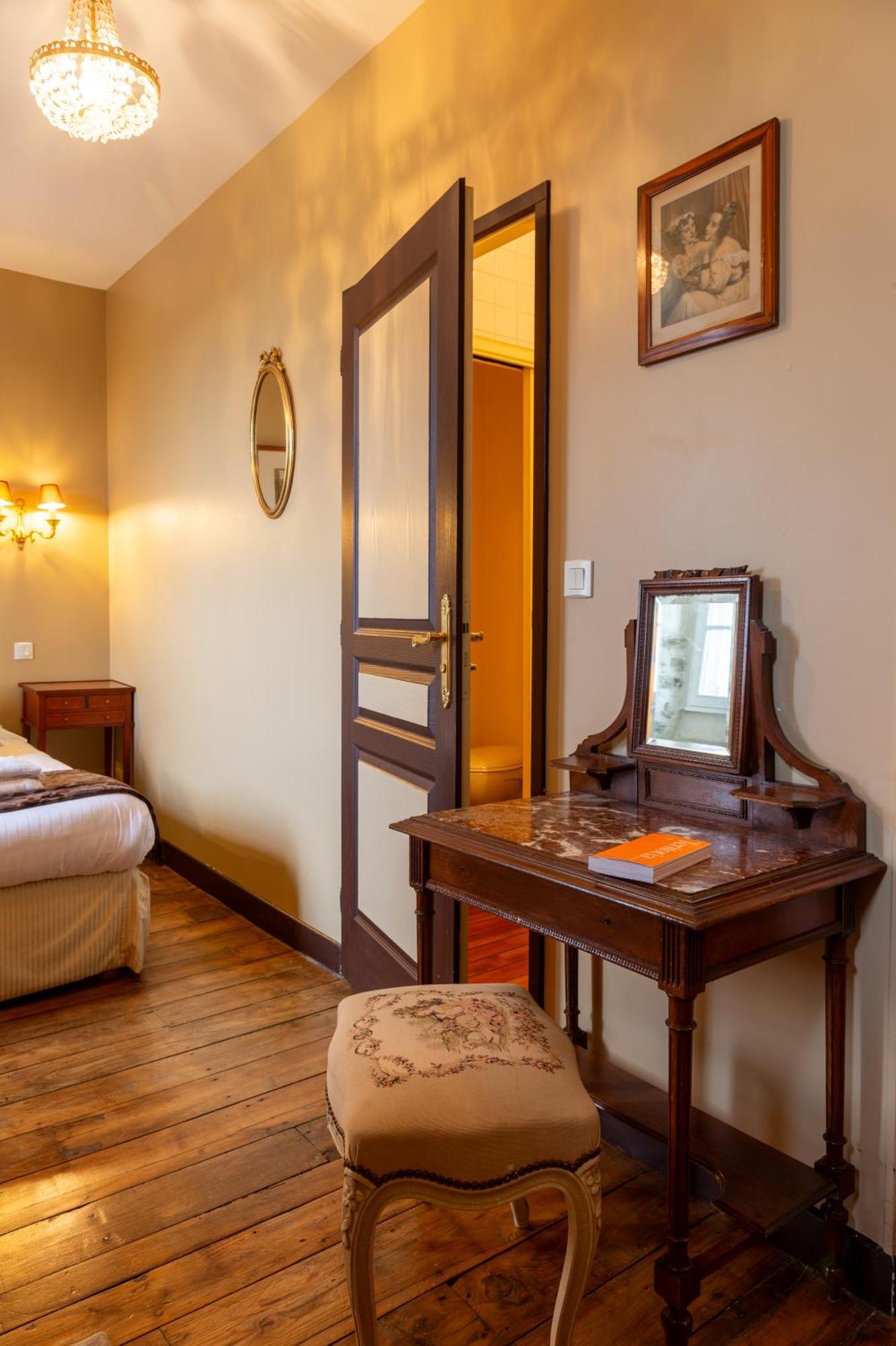 Classic Double Room