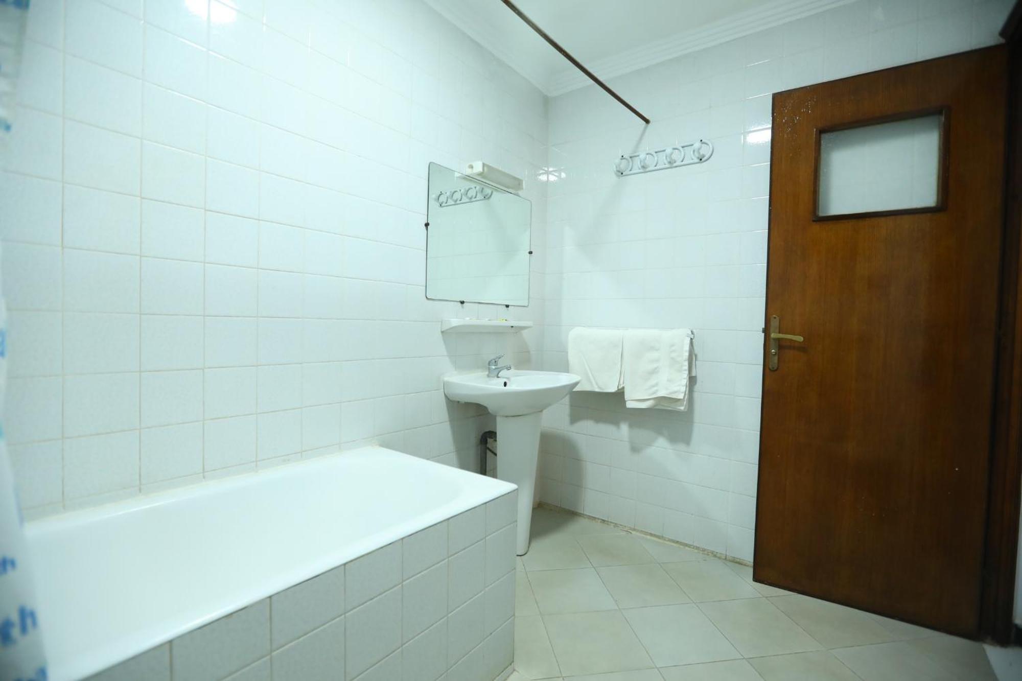 Single Room Bath