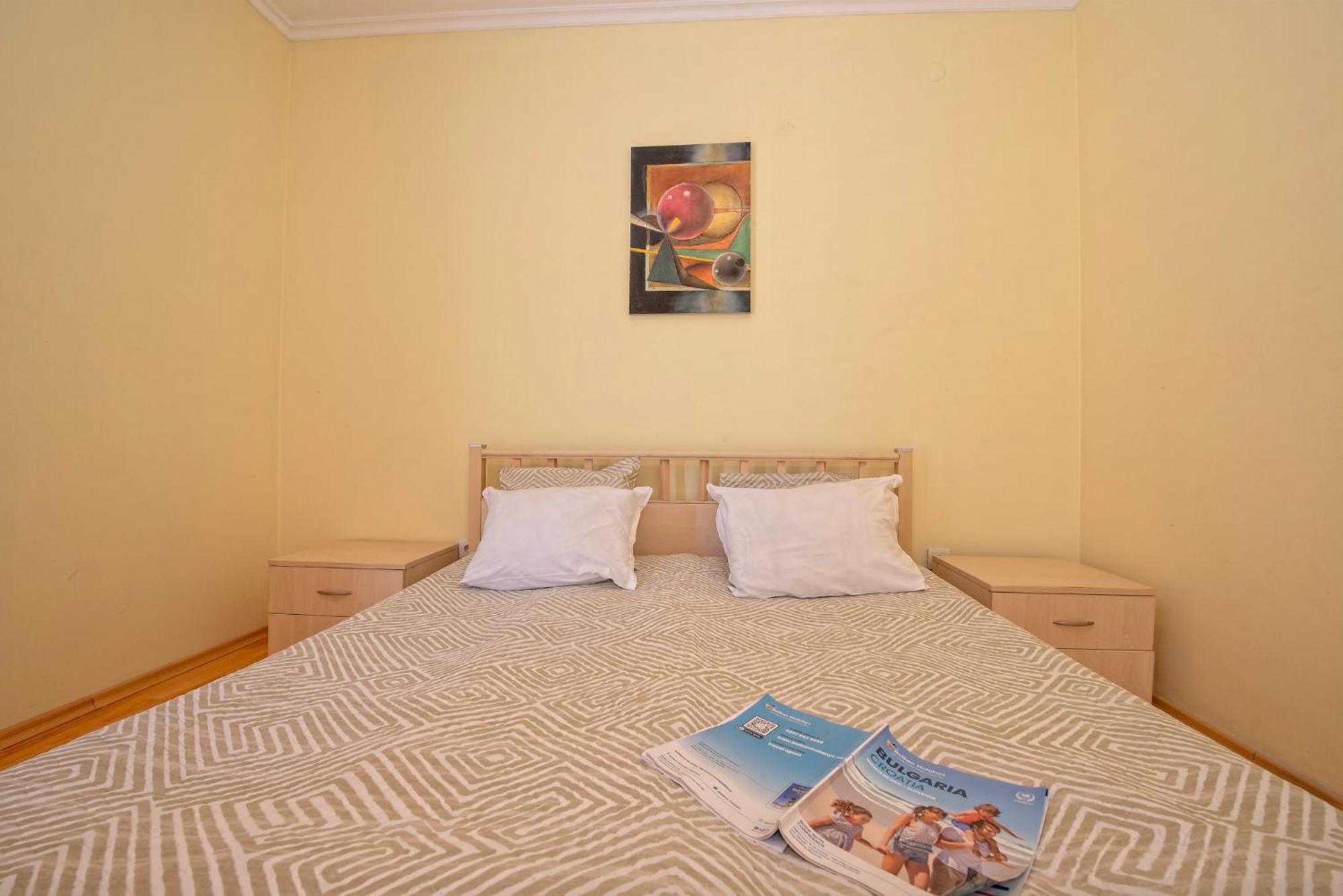 1-Bedroom Apartment