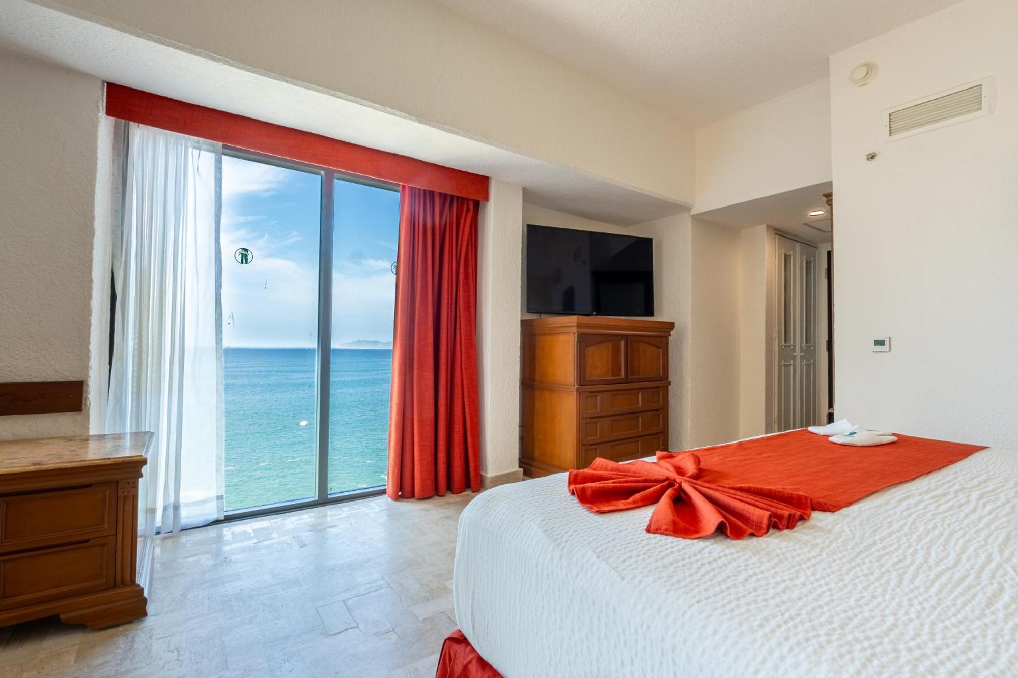 Junior Suite 1 King