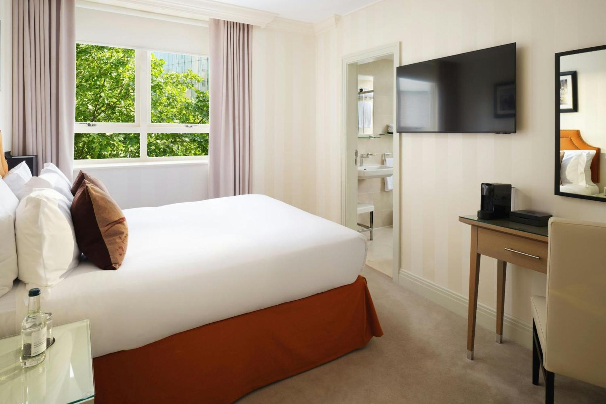 Chambre 1 Lit Double Classique - Vue sur Ville