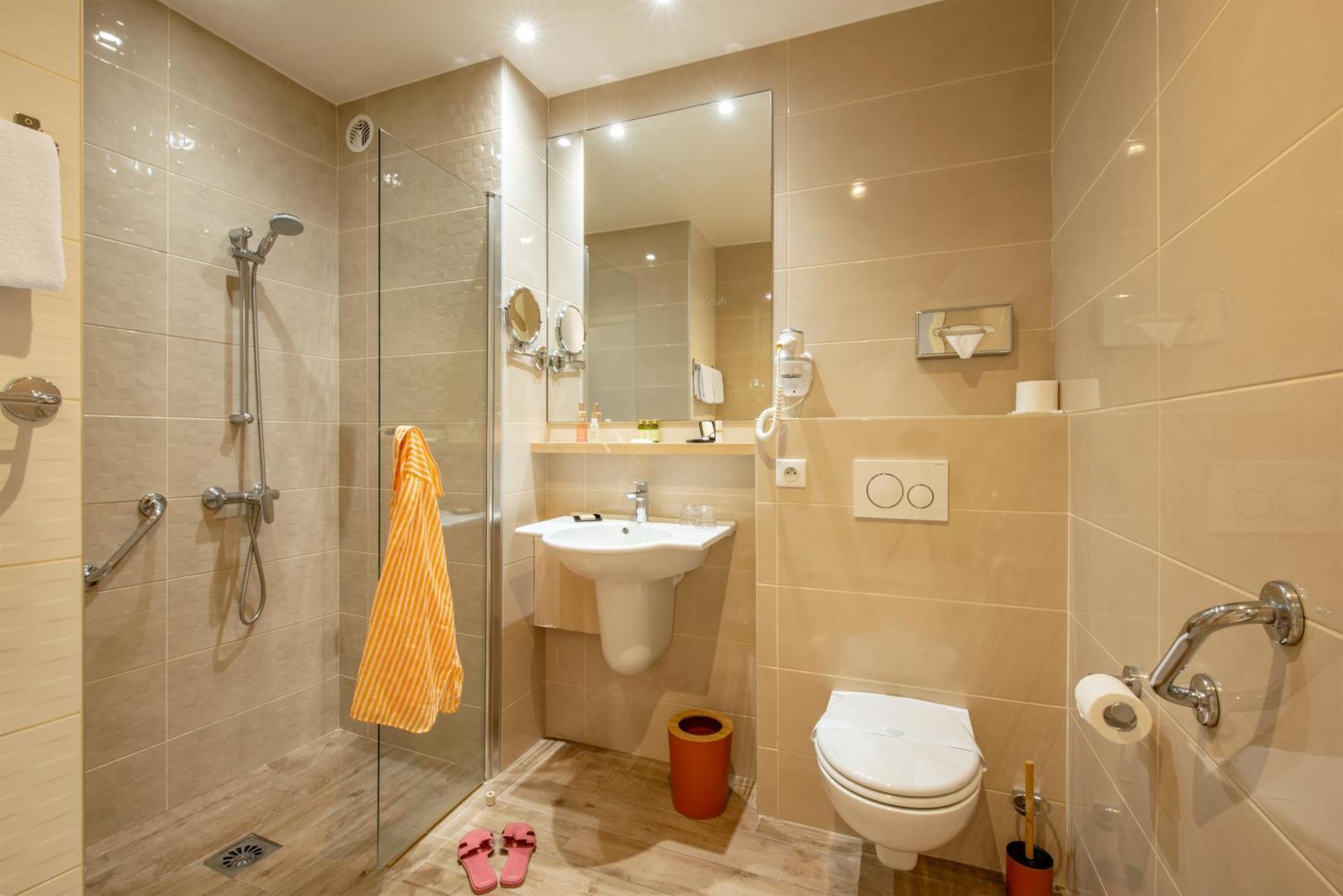 Classic Double or Twin Room