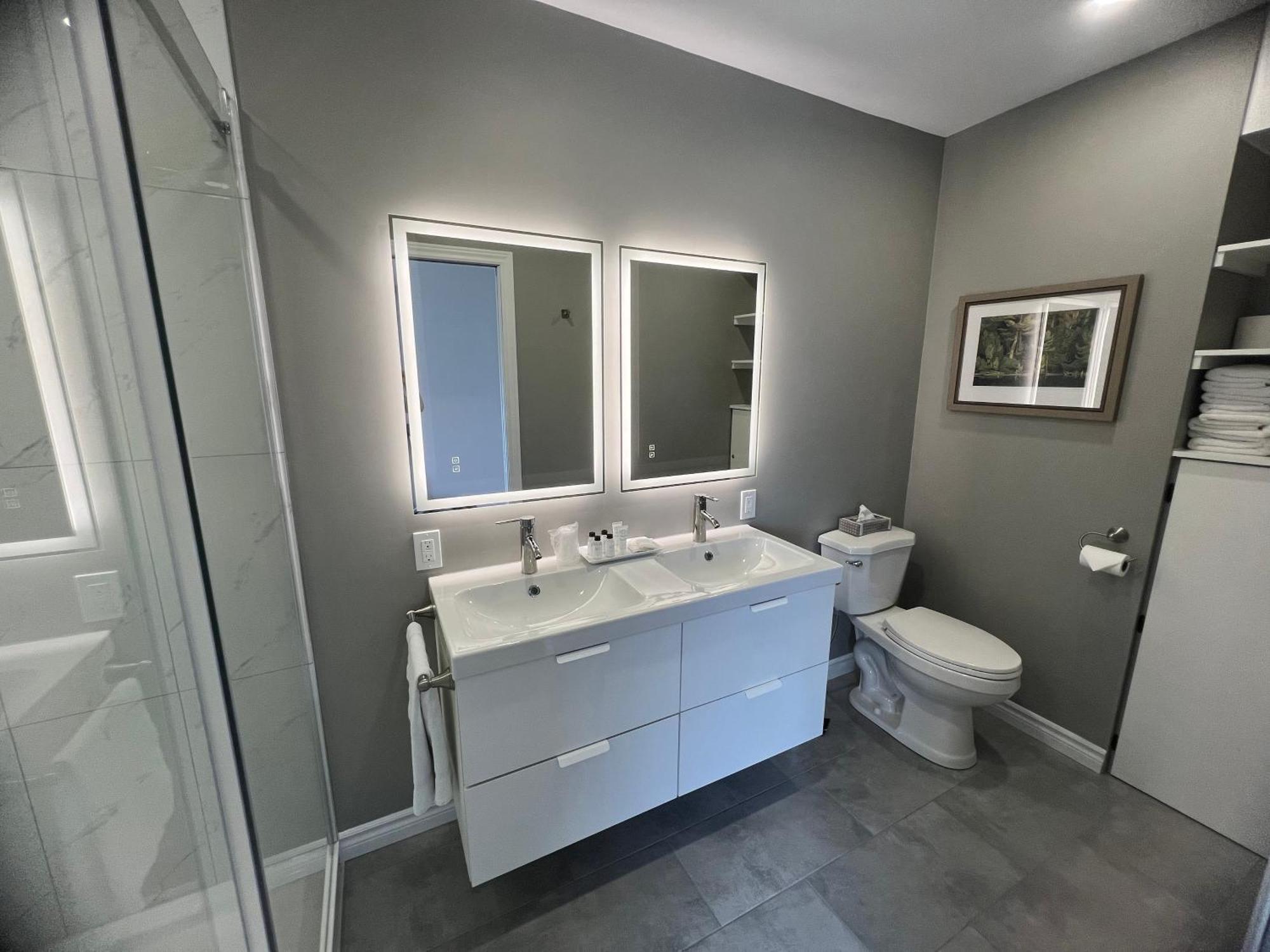 One-Bedroom Suite