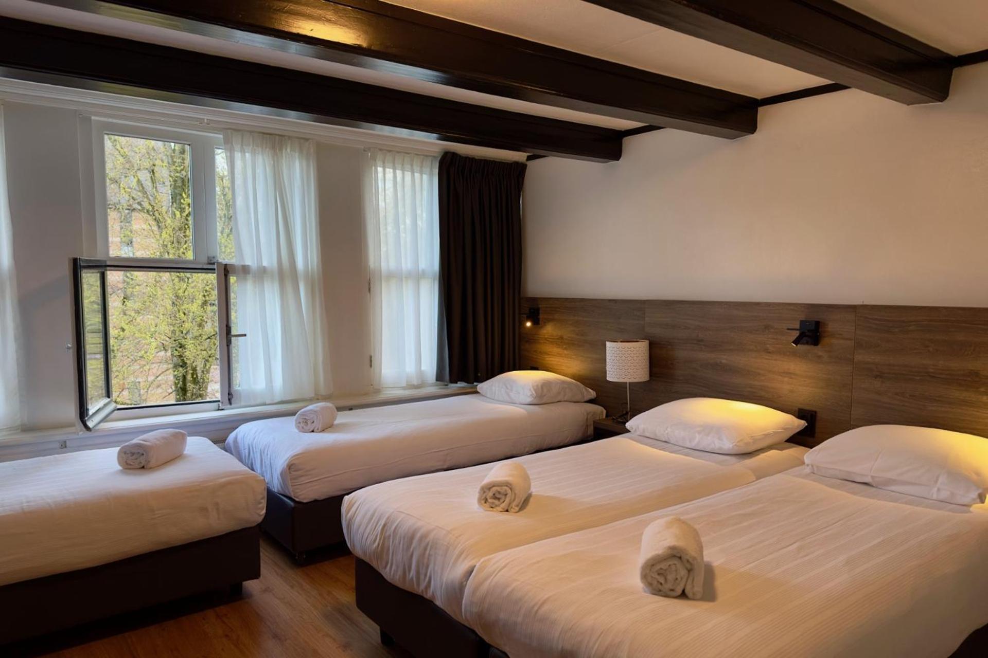 Quadruple Room Private Bathroom