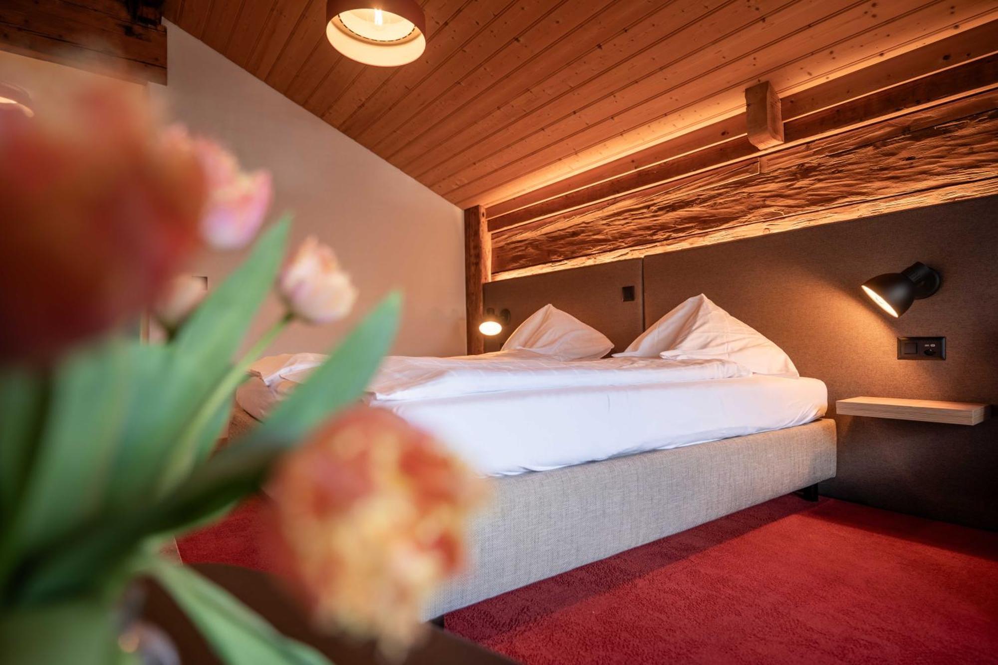 Deluxe Double Room Lake View