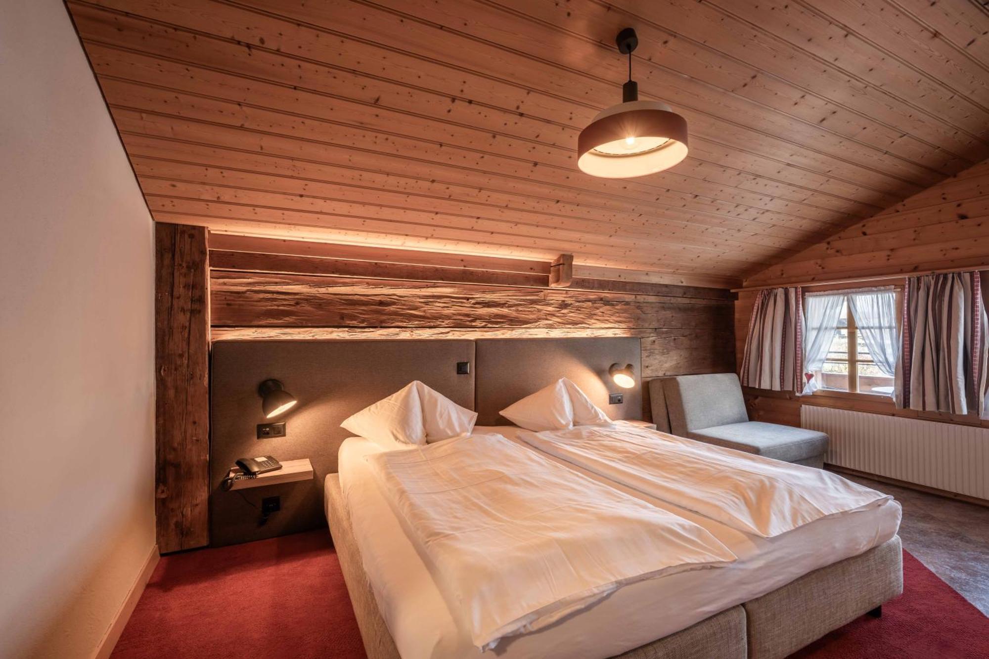 Deluxe Double Room Lake View