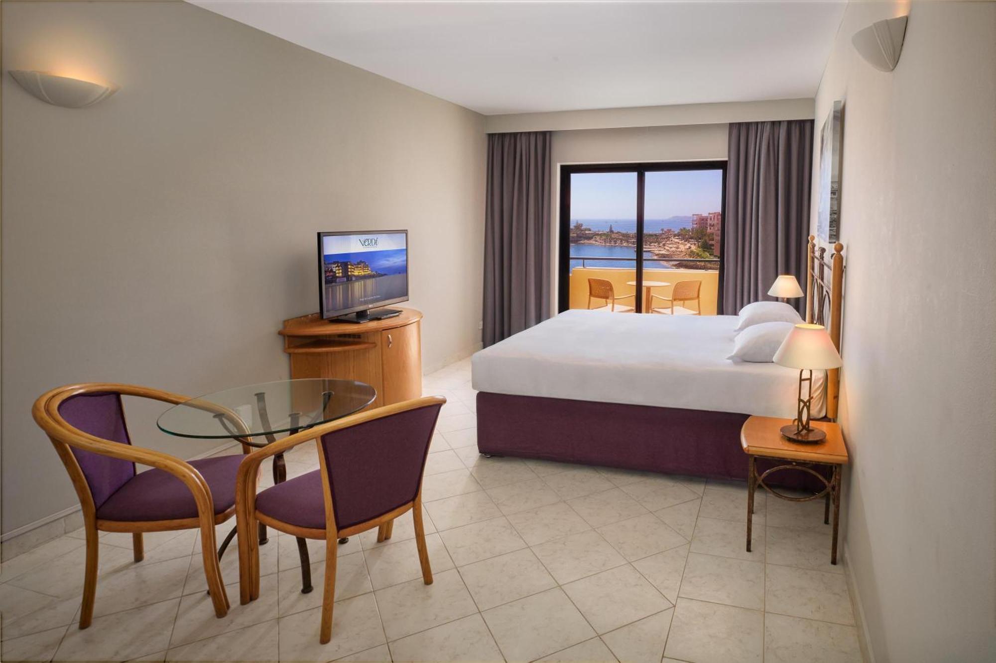 Superior Seaview Suite