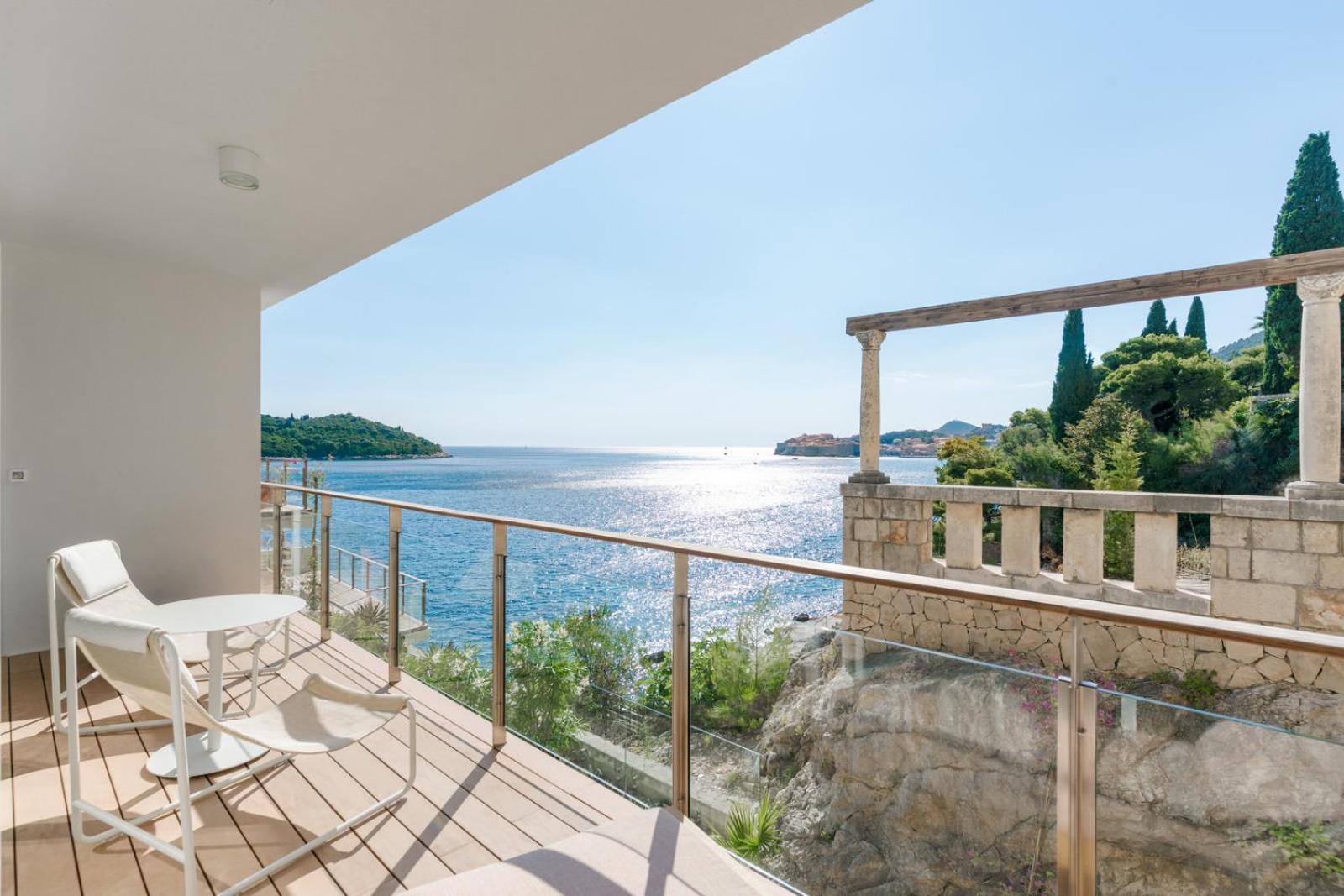 Romantiko Suite