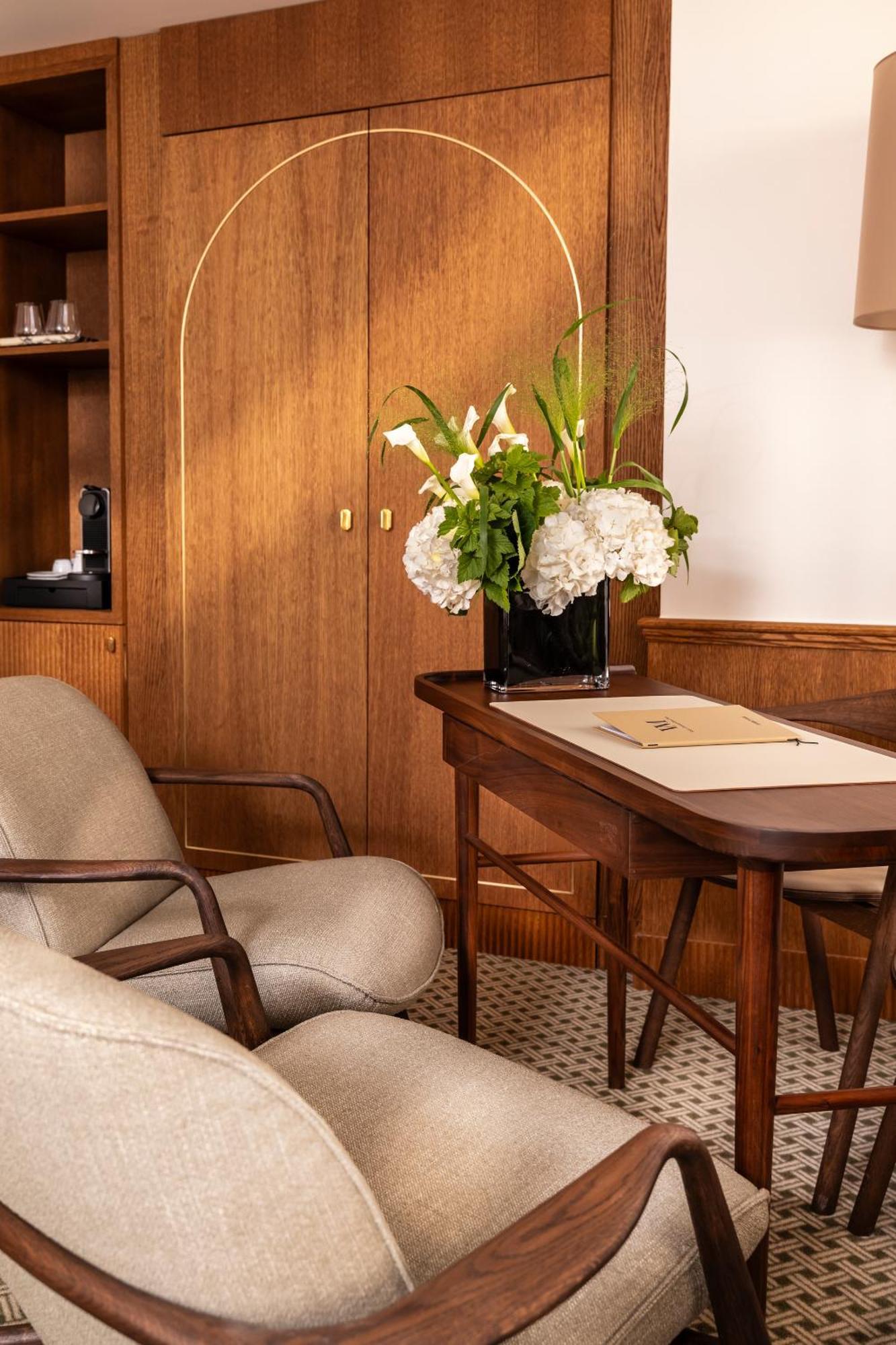 Executive Double or Twin Room " La Parisienne"