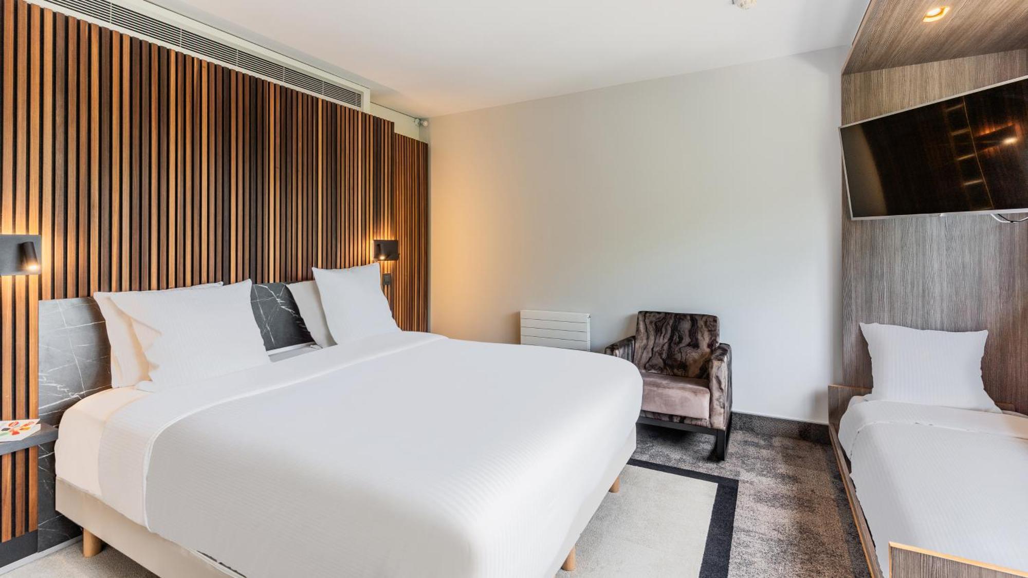 Executive Queen Room